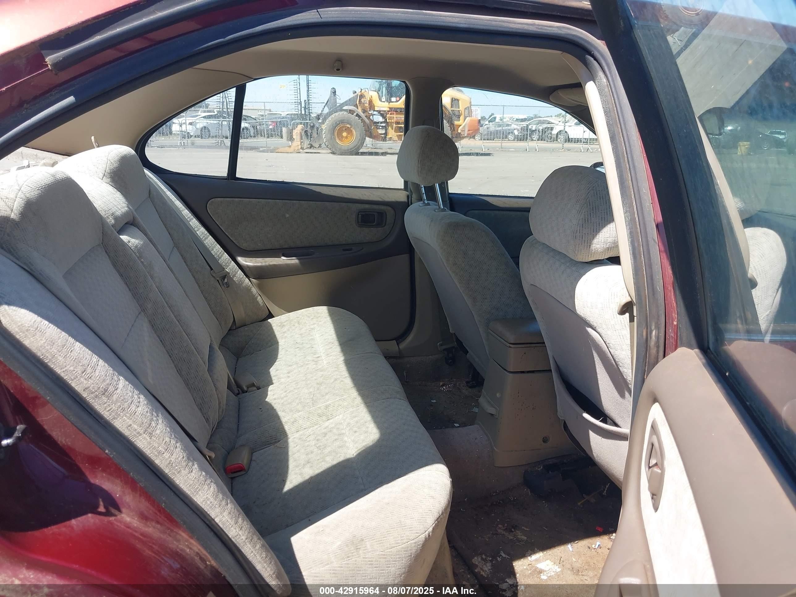 2001 Nissan Altima Gxe Red vin: 1N4DL01D31C151446