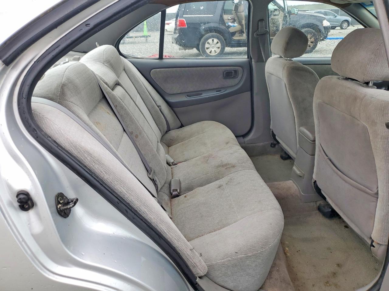 2001 Nissan Altima Xe Silver vin: 1N4DL01D31C187525