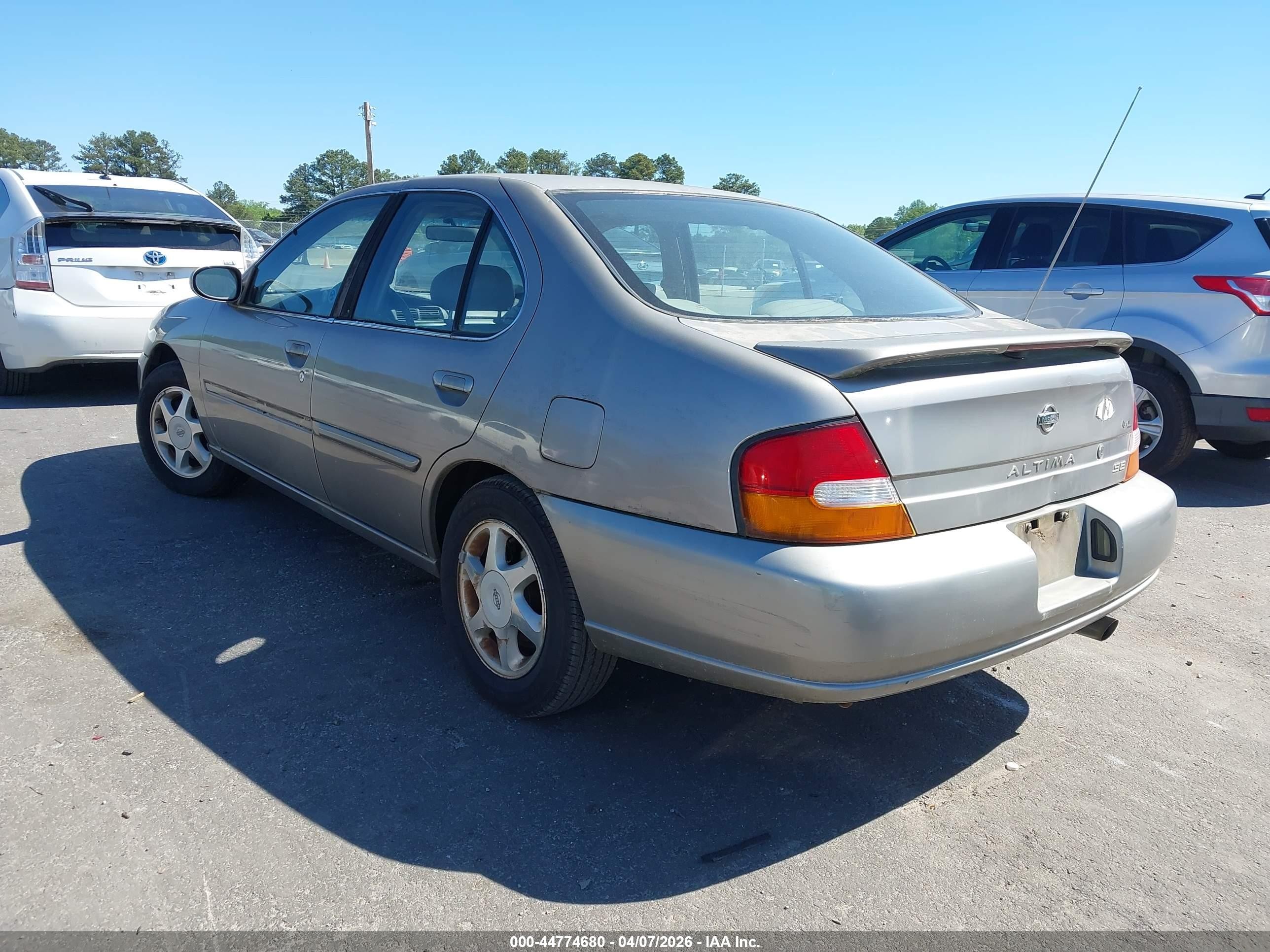 1999 Nissan Altima Gle/gxe/se/se-l/xe Beige vin: 1N4DL01D3XC151228