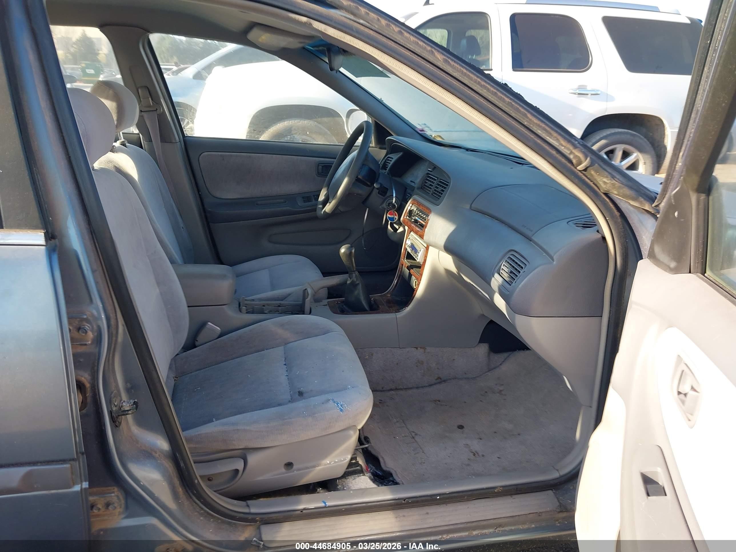 1999 Nissan Altima Gle/gxe/se/se-l/xe Gray vin: 1N4DL01D3XC267500