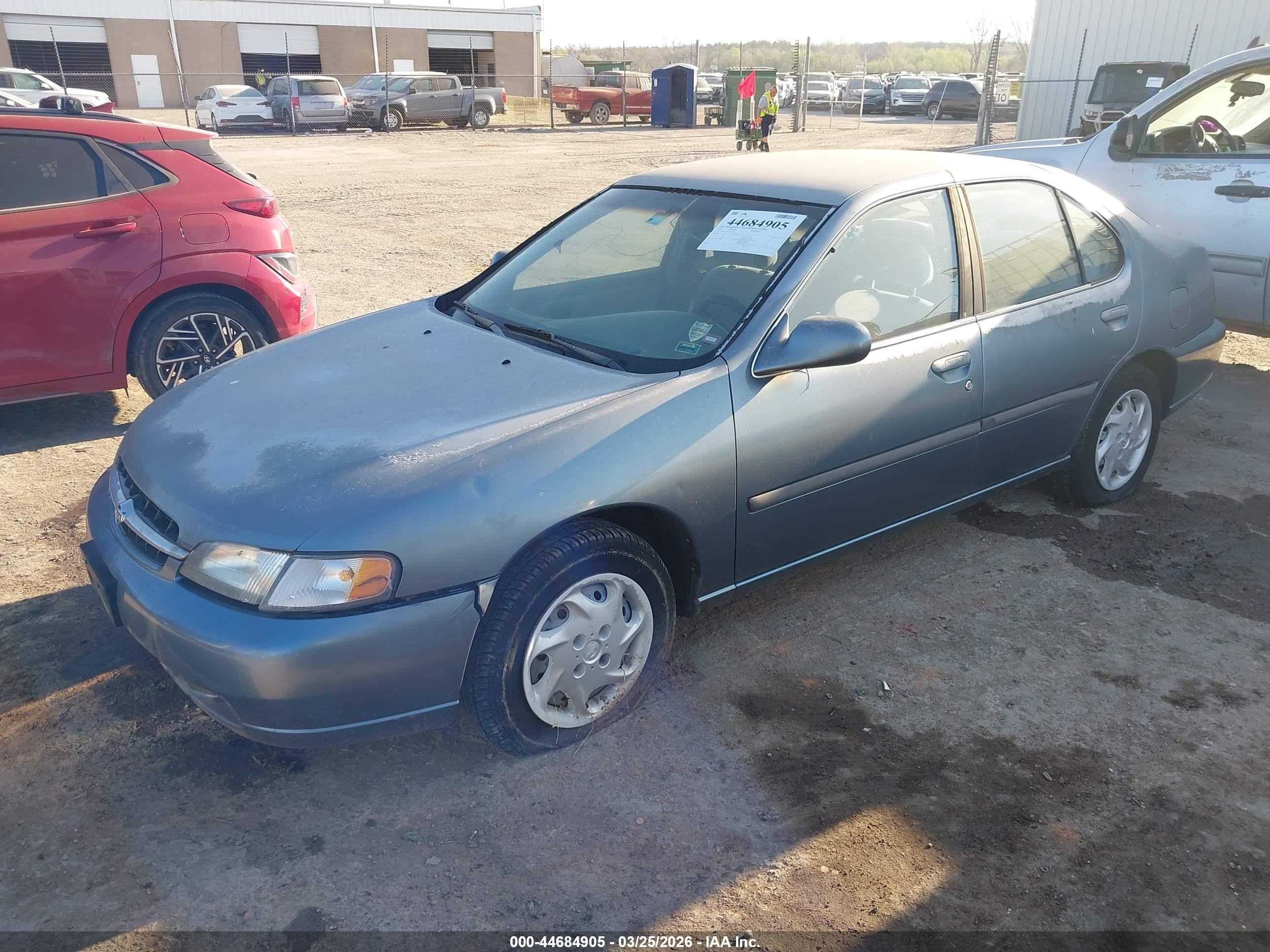 1999 Nissan Altima Gle/gxe/se/se-l/xe Gray vin: 1N4DL01D3XC267500