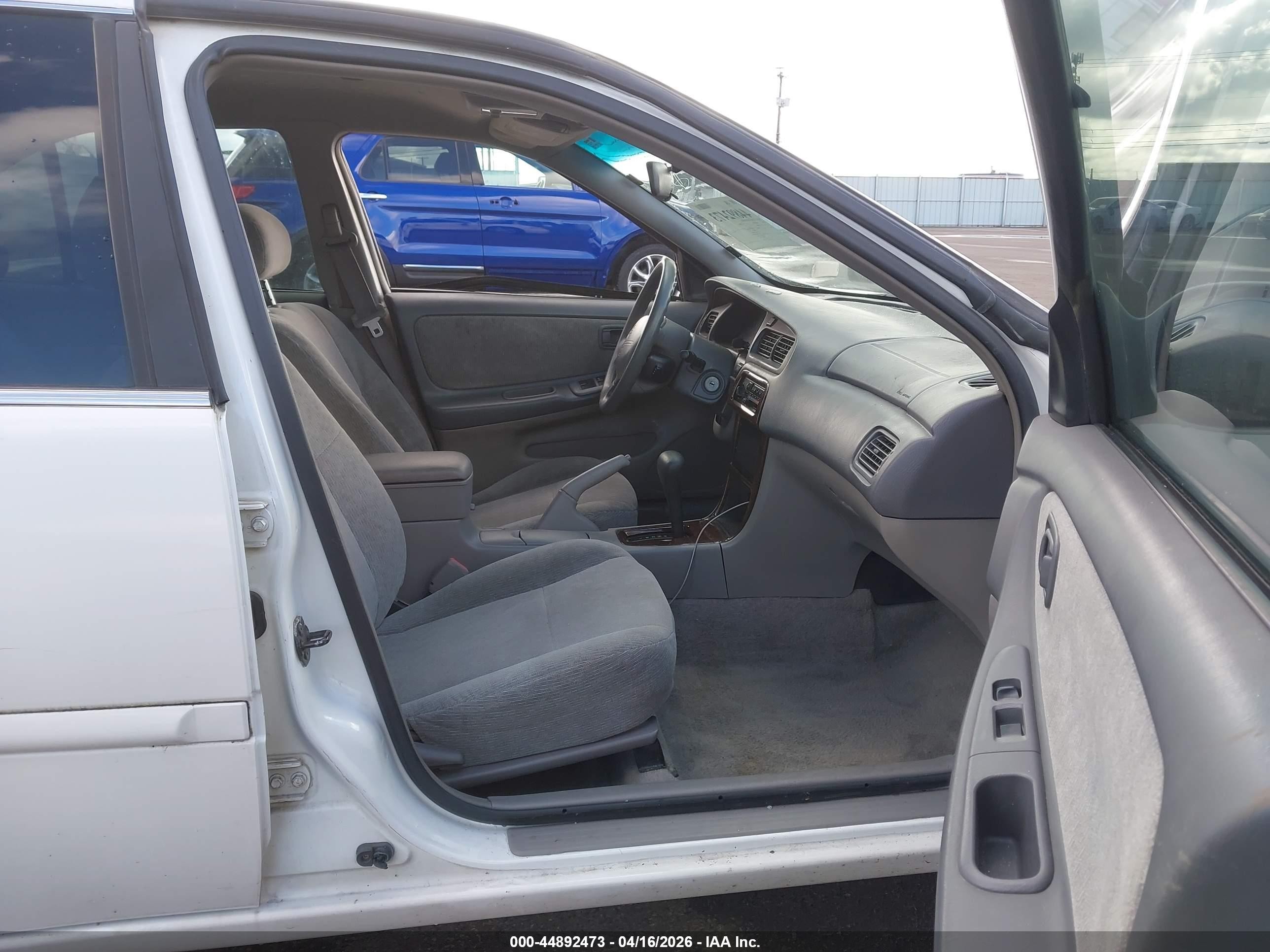 2001 Nissan Altima Gxe White vin: 1N4DL01D41C108623