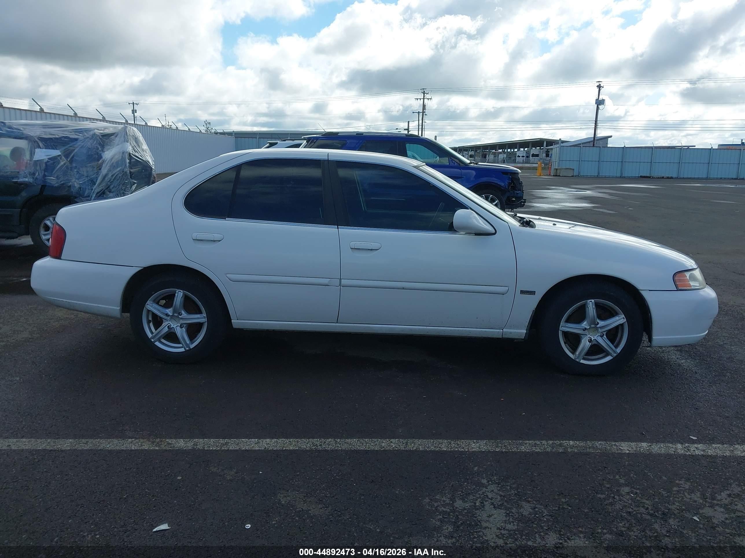 2001 Nissan Altima Gxe White vin: 1N4DL01D41C108623
