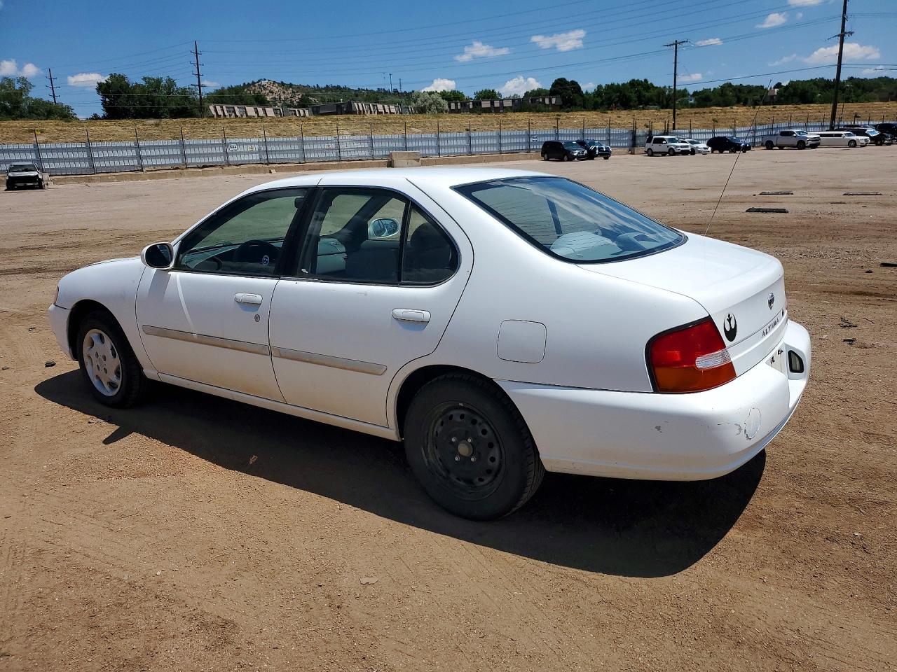 1998 Nissan Altima Xe White vin: 1N4DL01D4WC171941