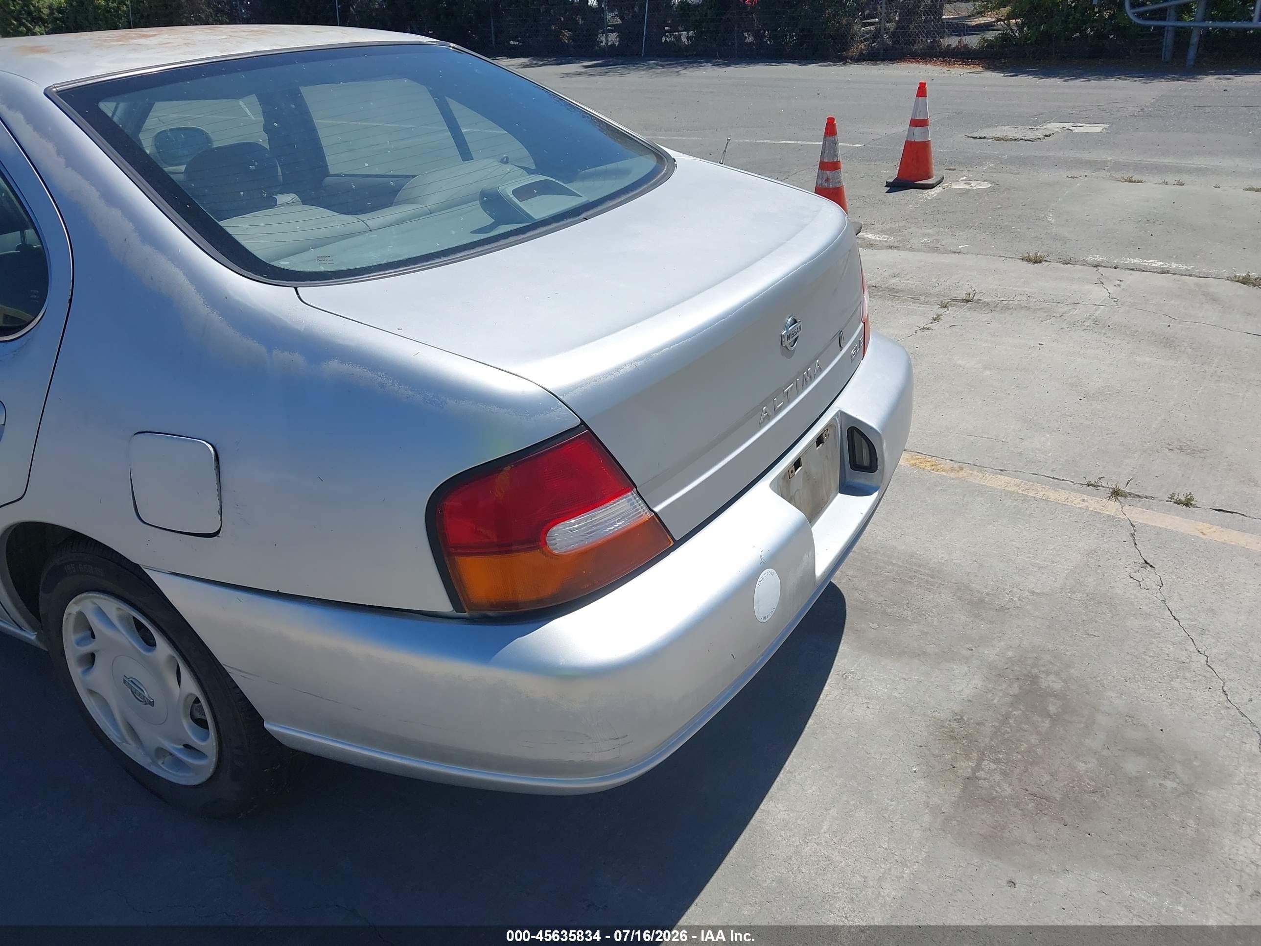 1998 Nissan Altima Gle/gxe/se/xe Silver vin: 1N4DL01D4WC225240