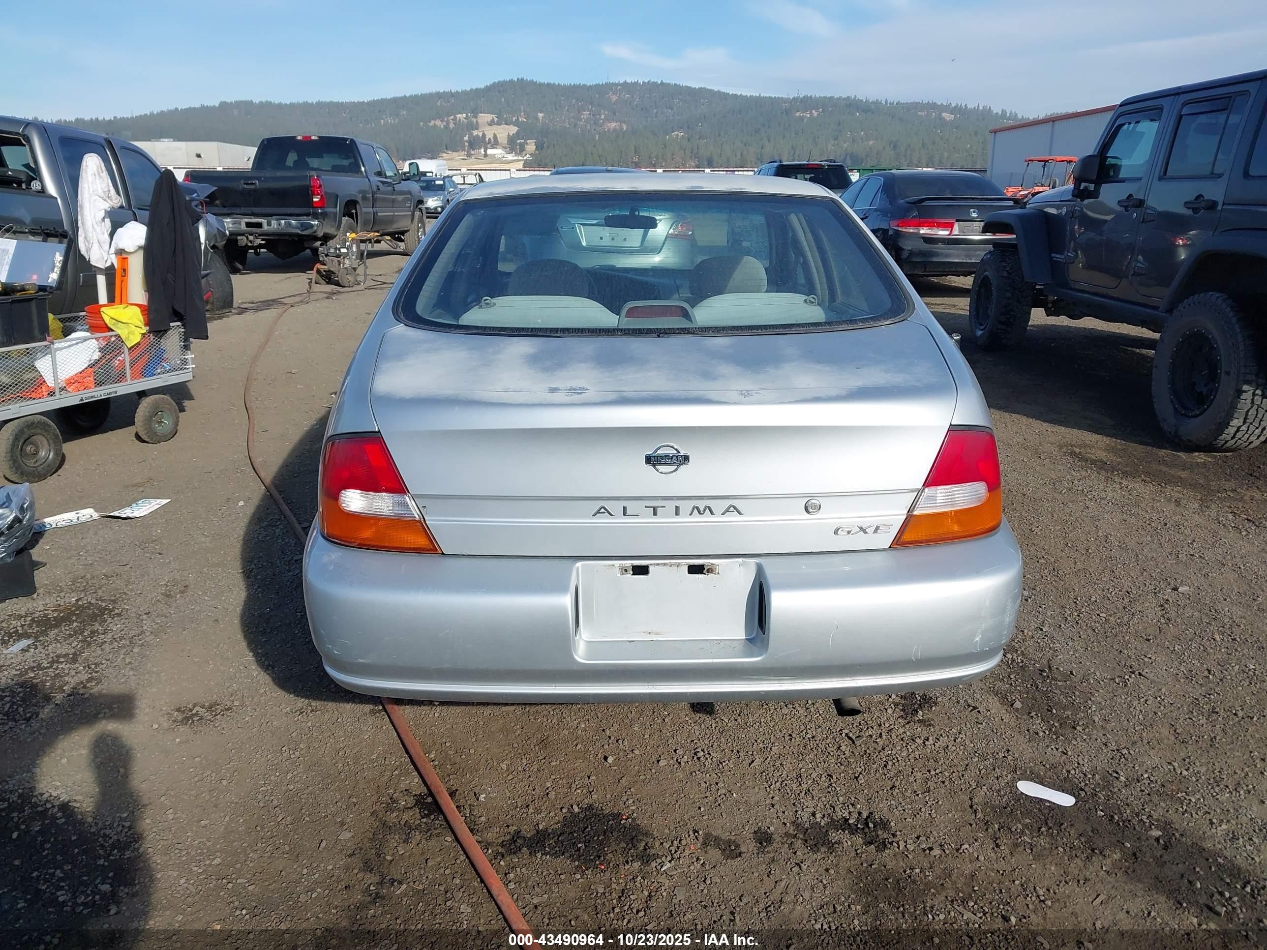 1999 Nissan Altima Gle/gxe/se/se-l/xe Silver vin: 1N4DL01D4XC126810