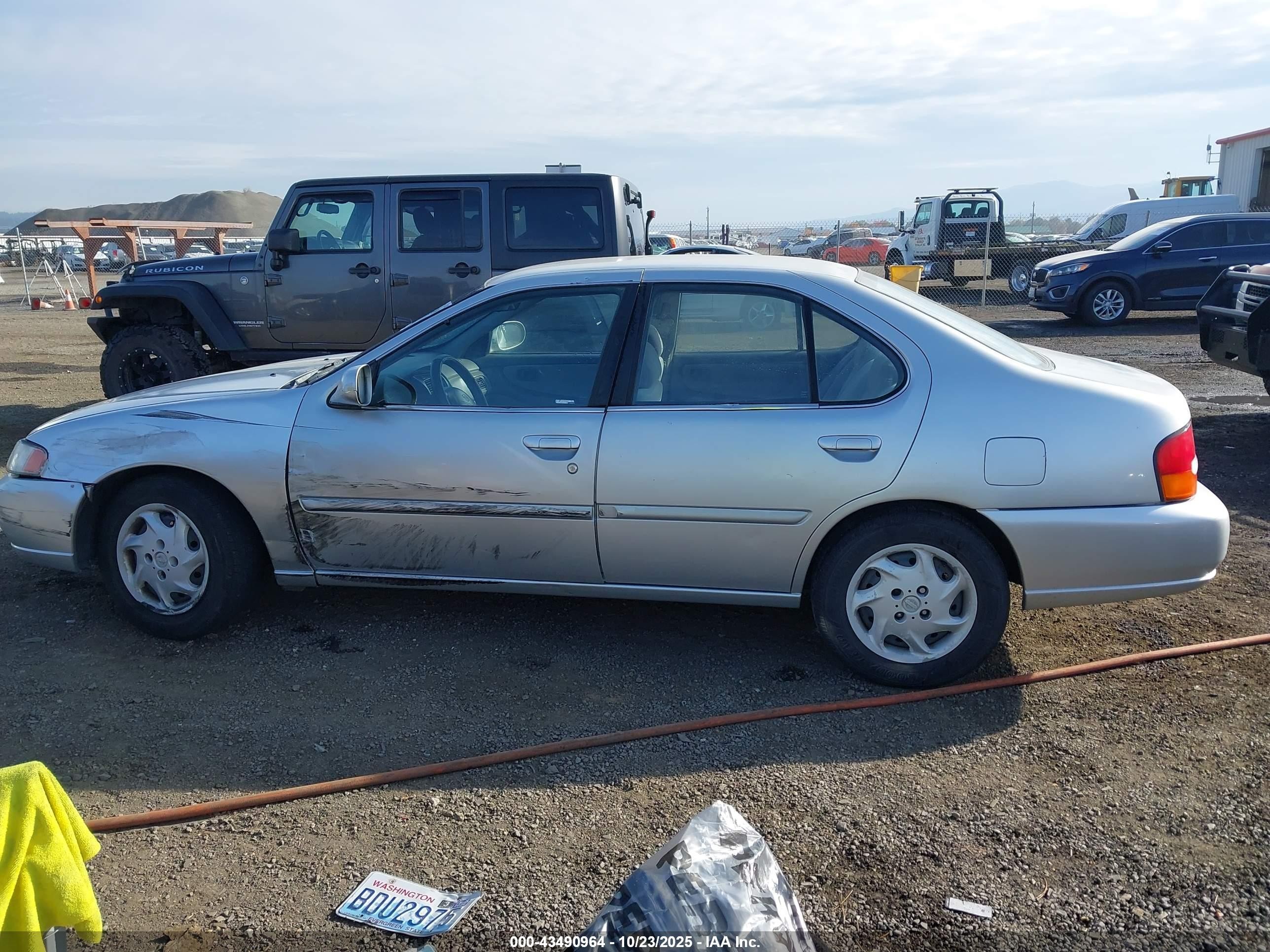 1999 Nissan Altima Gle/gxe/se/se-l/xe Silver vin: 1N4DL01D4XC126810