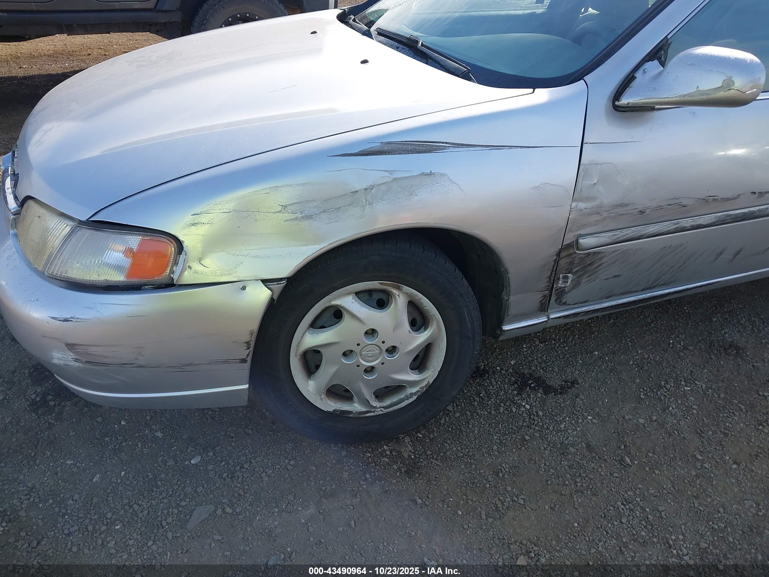 1999 Nissan Altima Gle/gxe/se/se-l/xe Silver vin: 1N4DL01D4XC126810