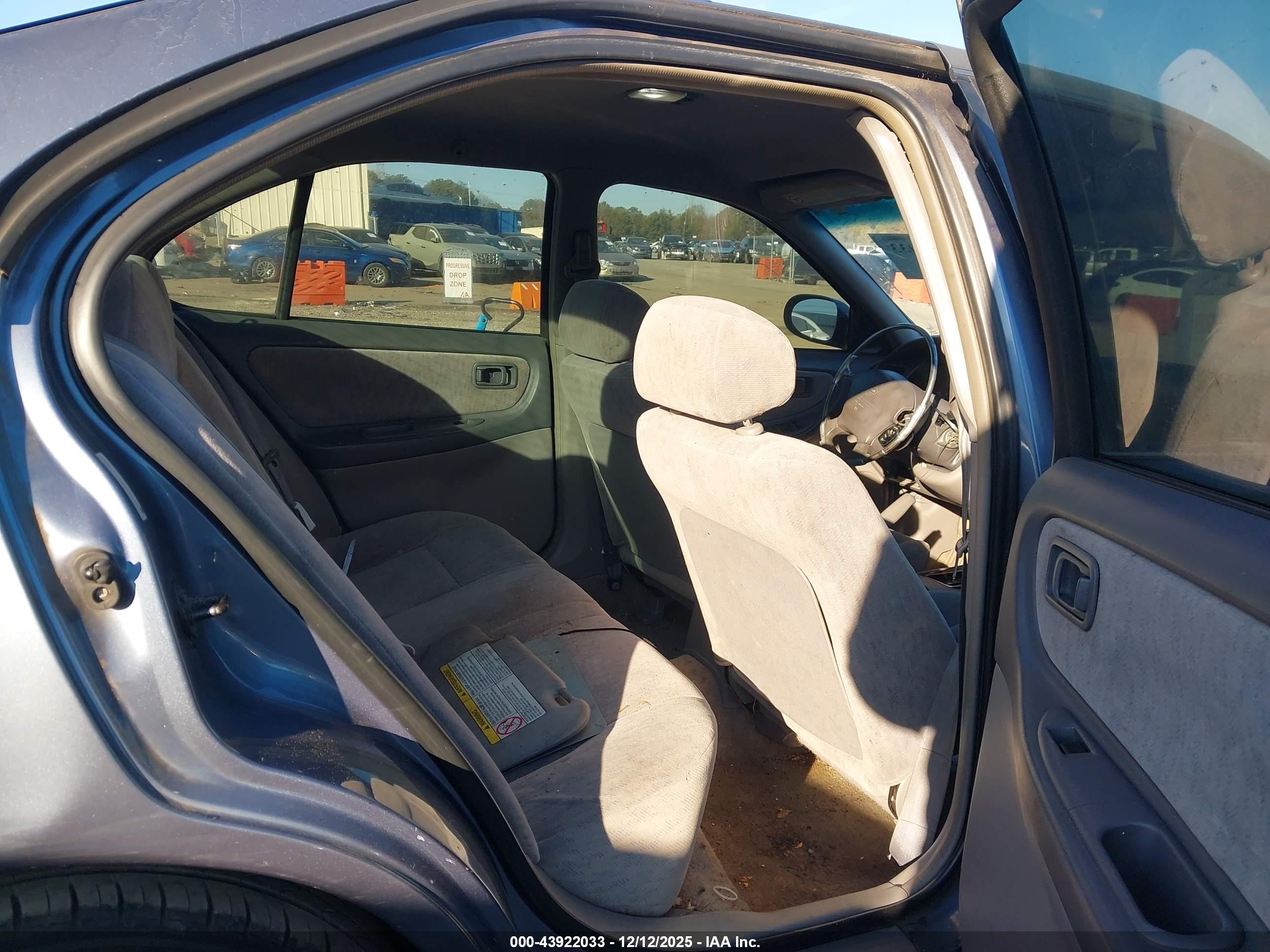 1999 Nissan Altima Gle/gxe/se/se-l/xe Teal vin: 1N4DL01D4XC133854
