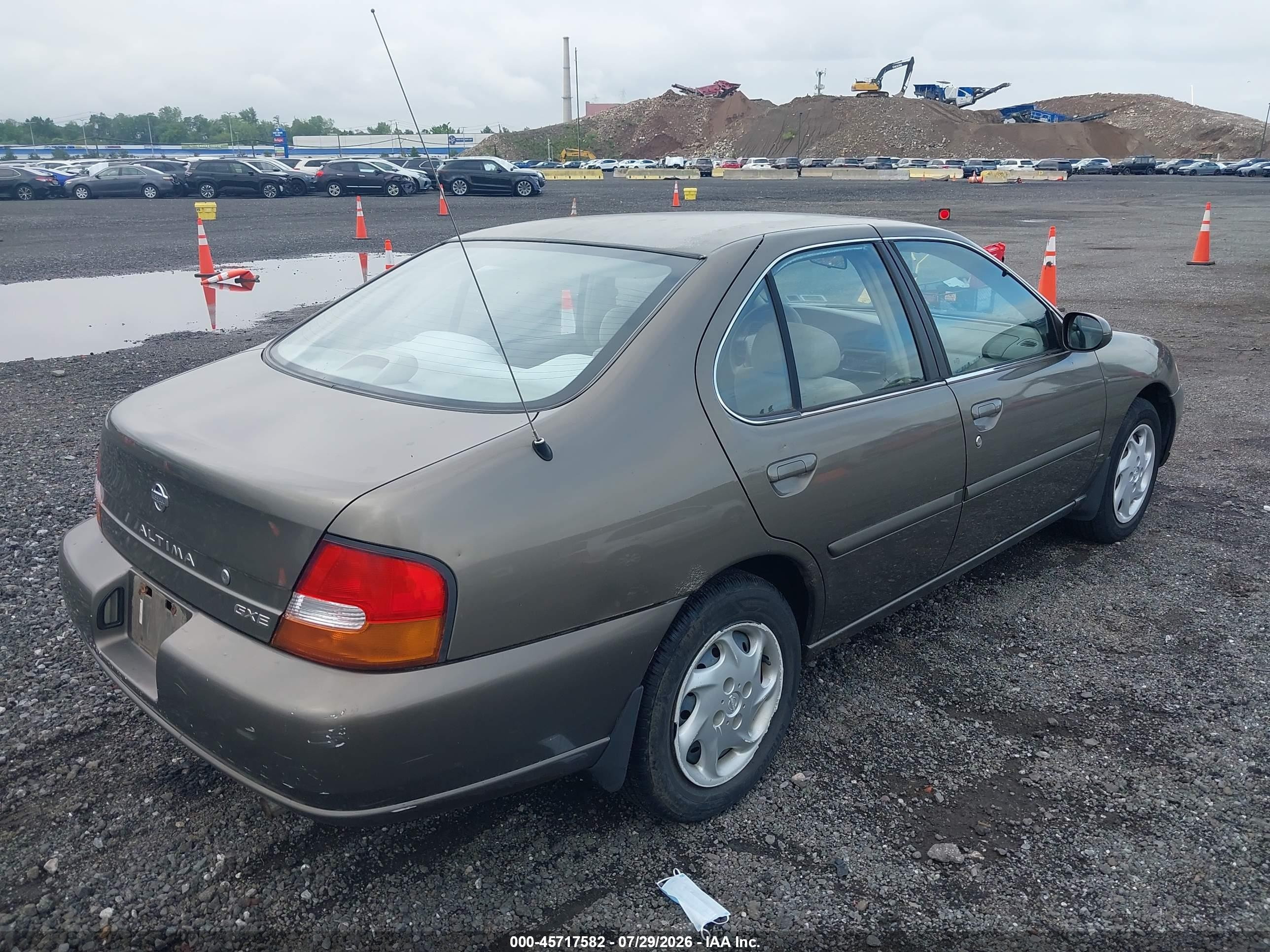1999 Nissan Altima Gle/gxe/se/se-l/xe Champagne vin: 1N4DL01D4XC181497