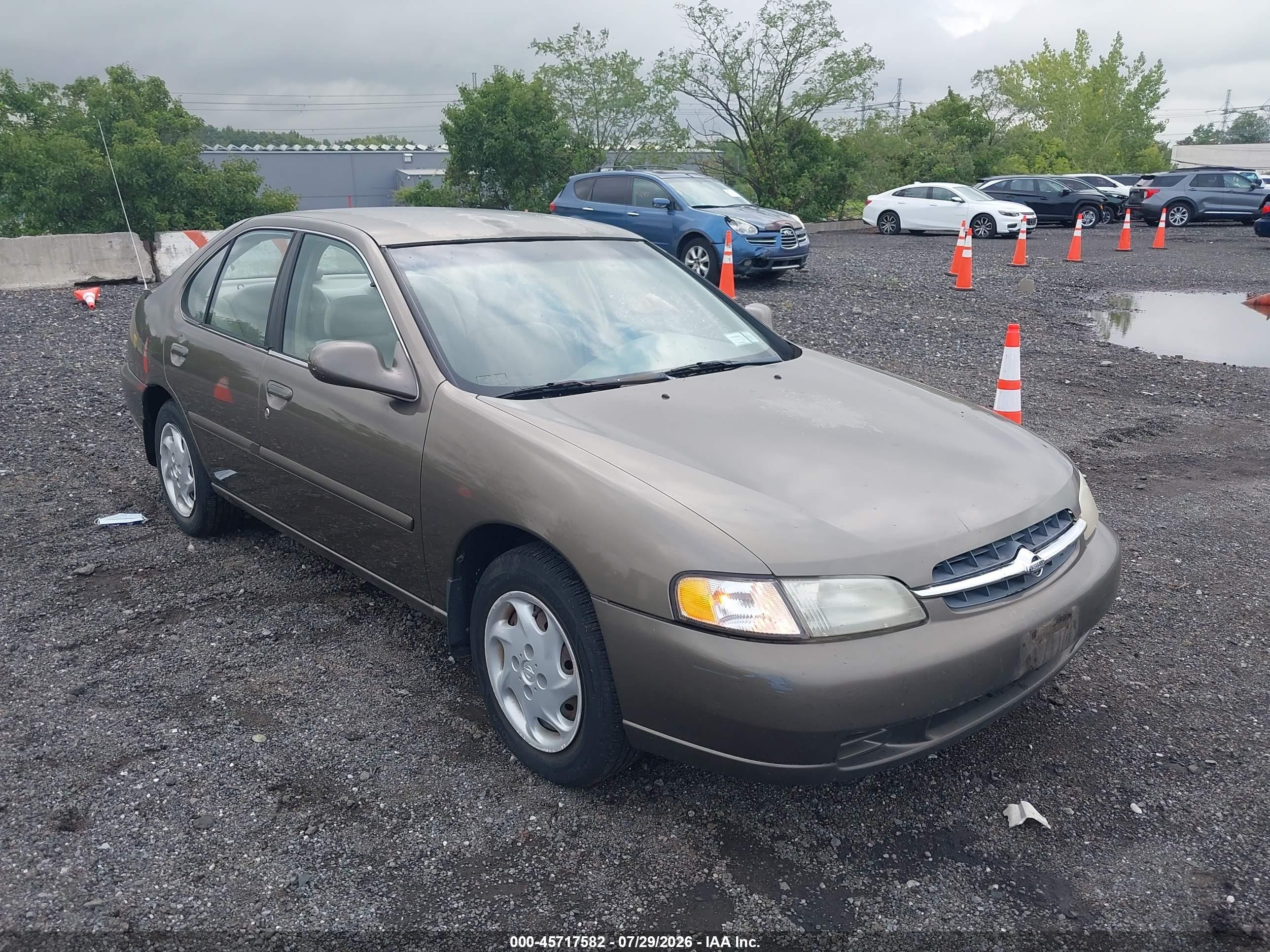 1999 Nissan Altima Gle/gxe/se/se-l/xe Champagne vin: 1N4DL01D4XC181497