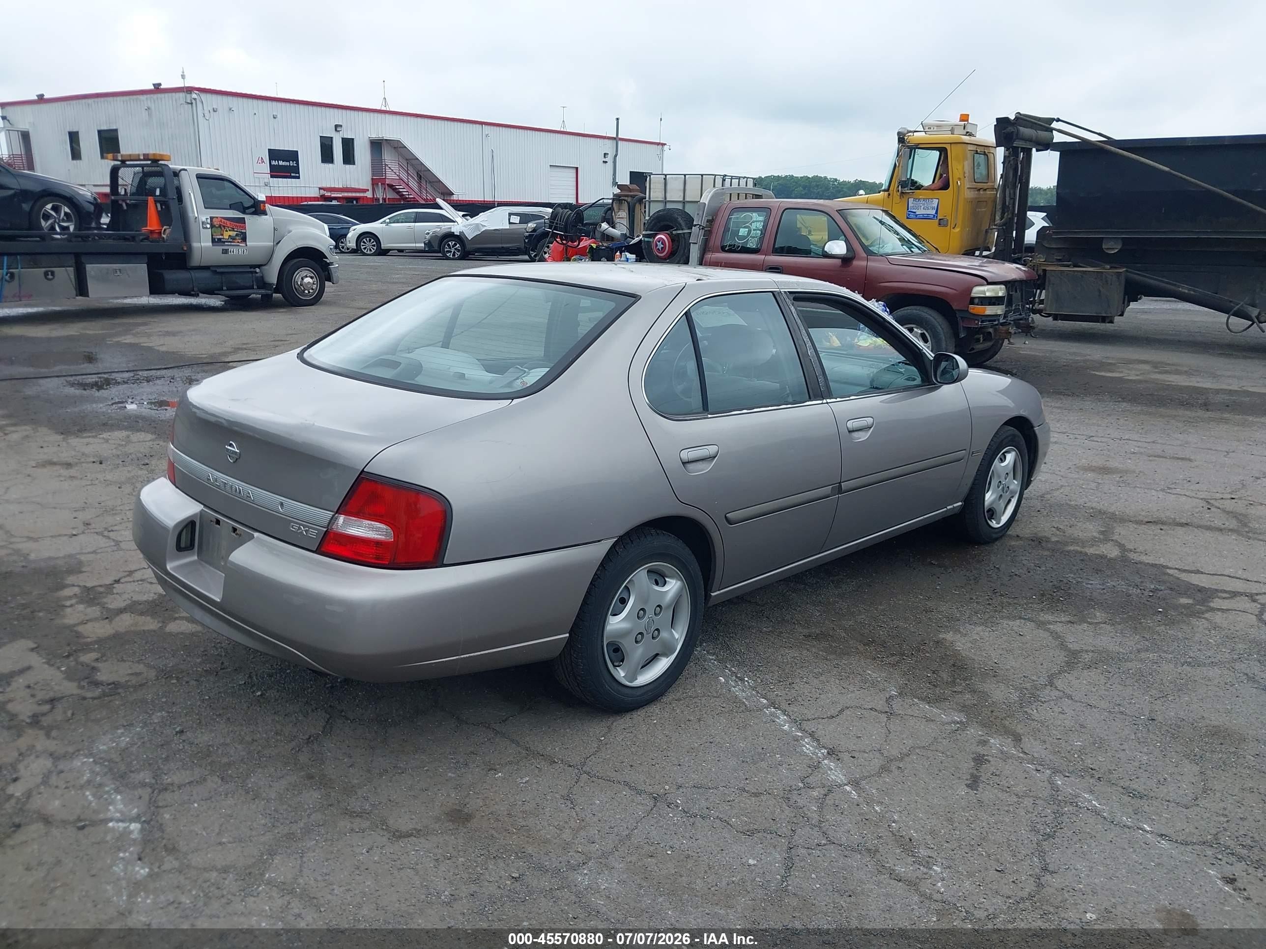 2001 Nissan Altima Gxe Золотой vin: 1N4DL01D51C103043
