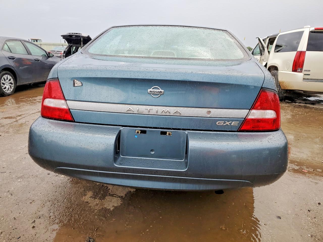 2001 Nissan Altima Xe Teal vin: 1N4DL01D51C110638