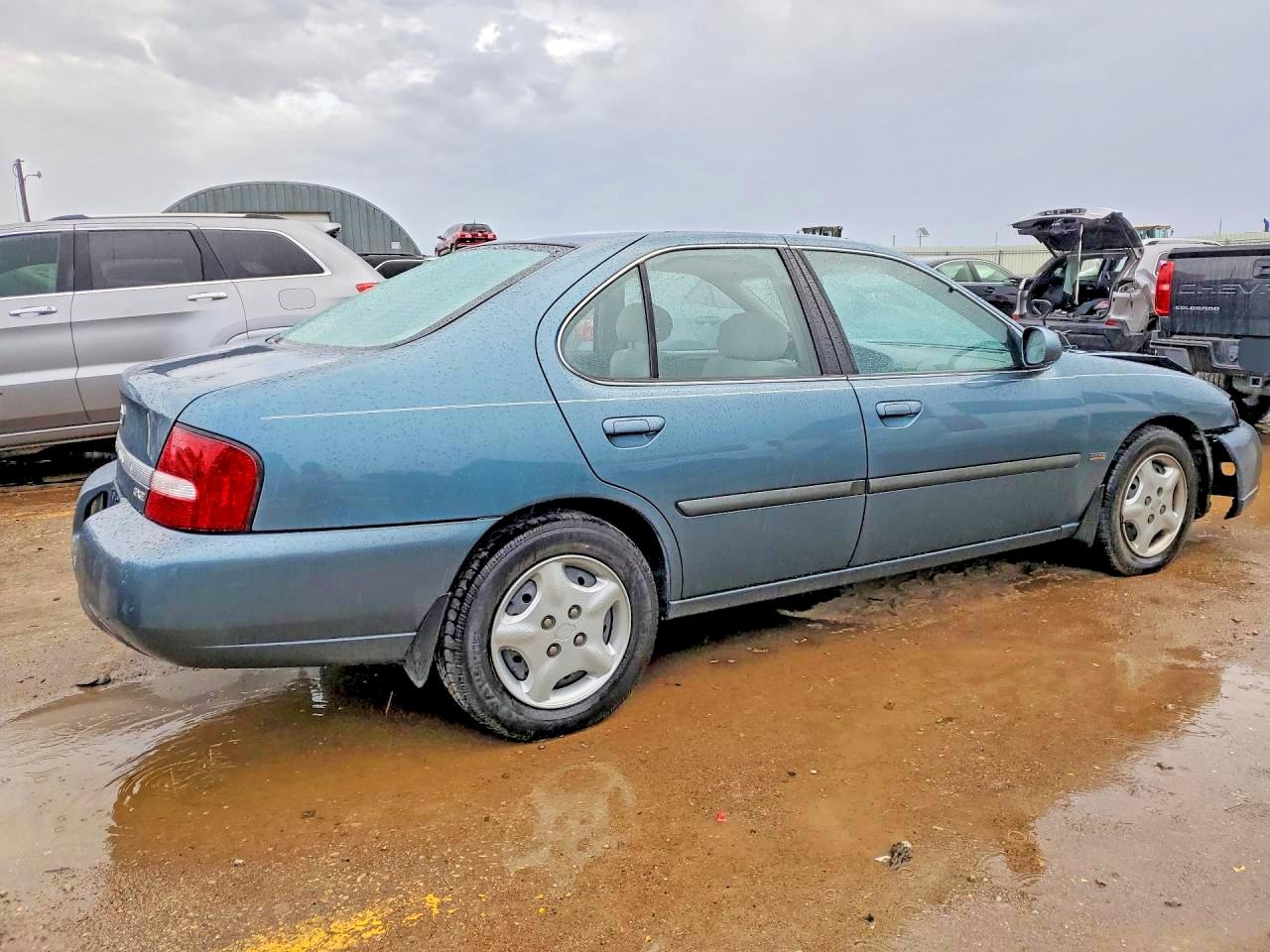 2001 Nissan Altima Xe Teal vin: 1N4DL01D51C110638