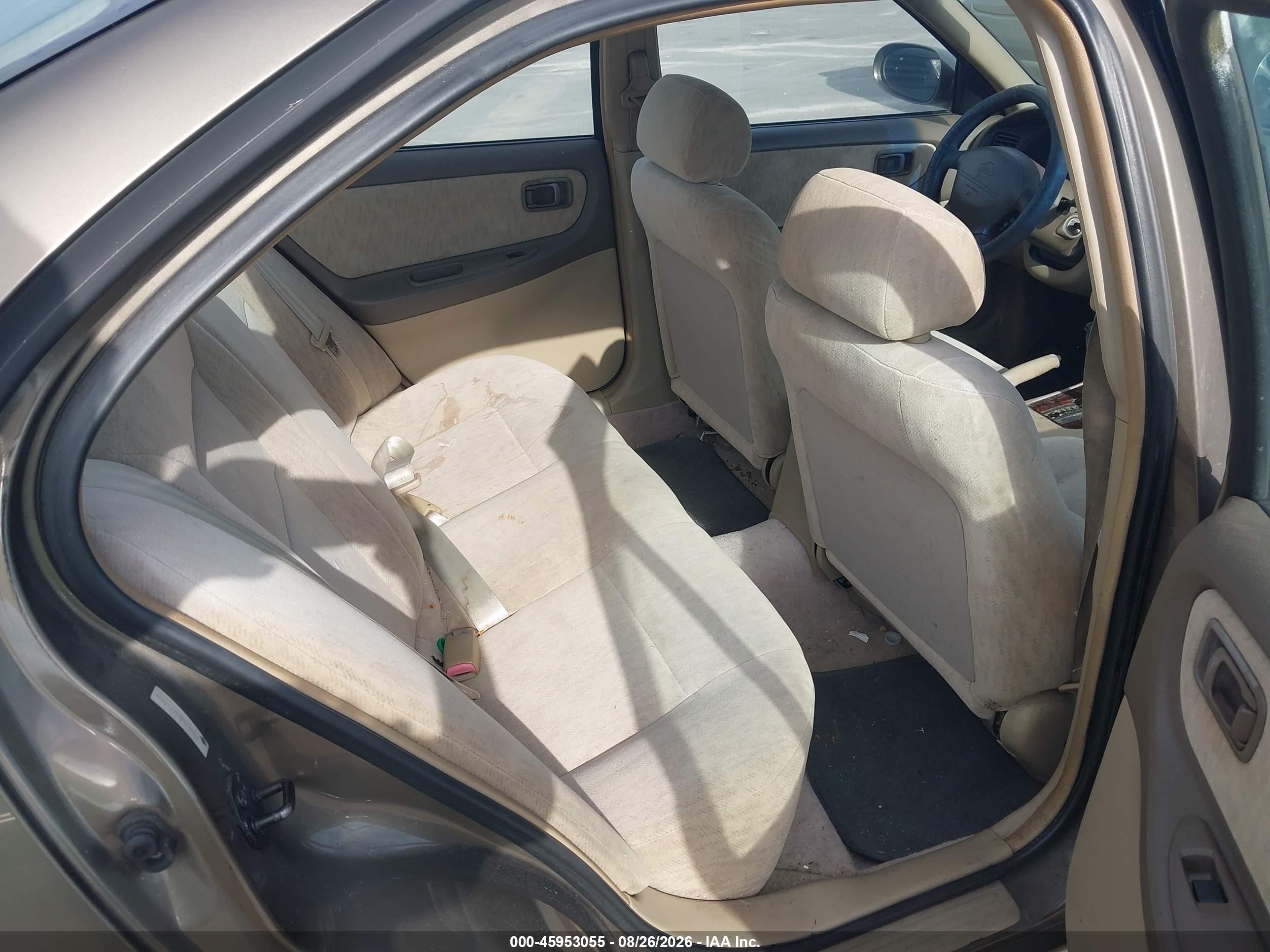 1999 Nissan Altima Gle/gxe/se/se-l/xe Gold vin: 1N4DL01D5XC112480