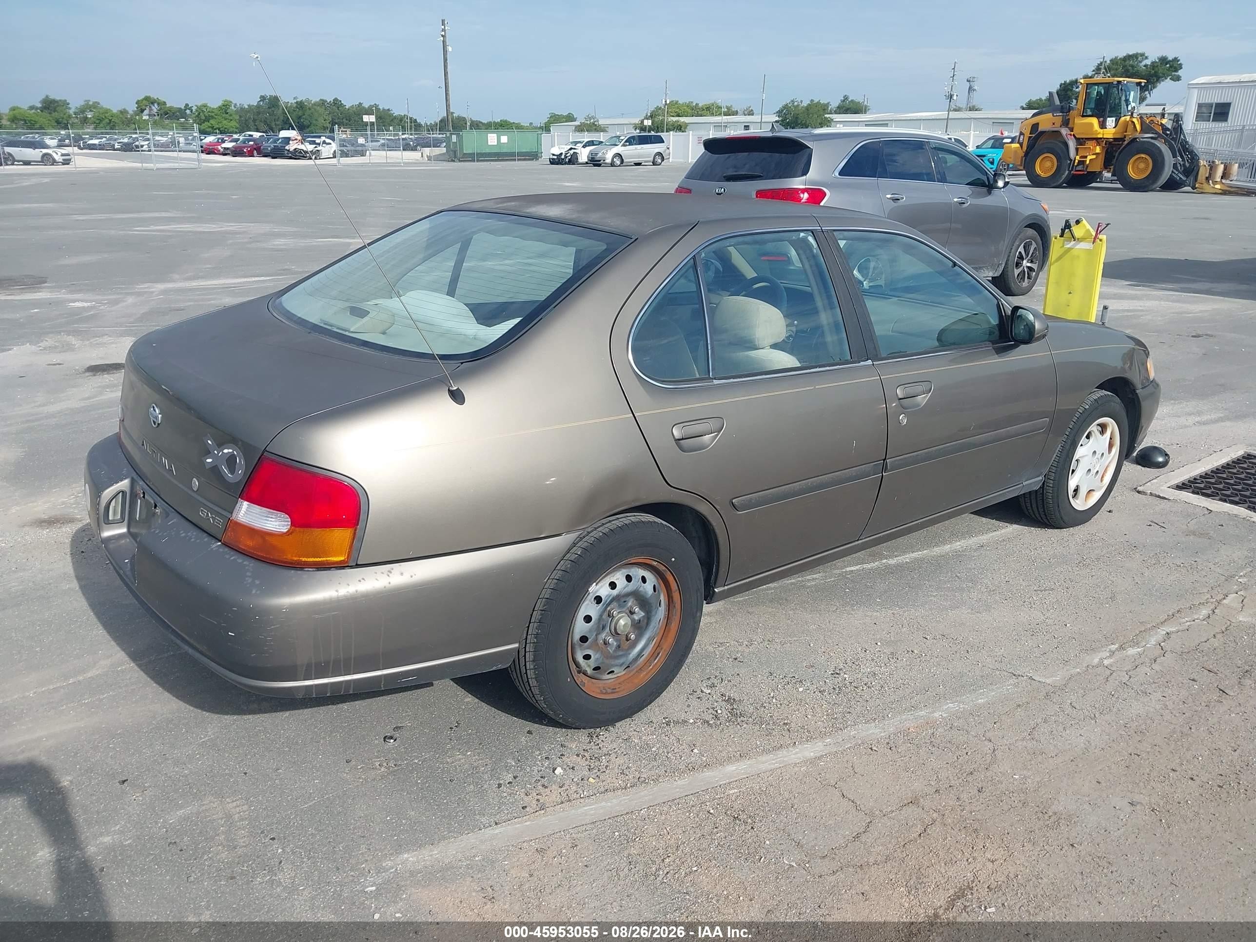 1999 Nissan Altima Gle/gxe/se/se-l/xe Gold vin: 1N4DL01D5XC112480
