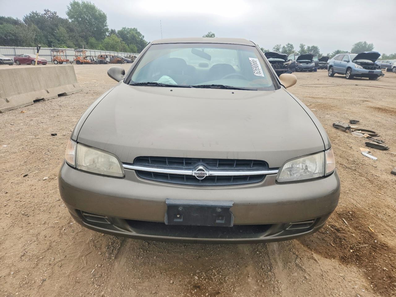 1999 Nissan Altima Xe Tan vin: 1N4DL01D5XC124340