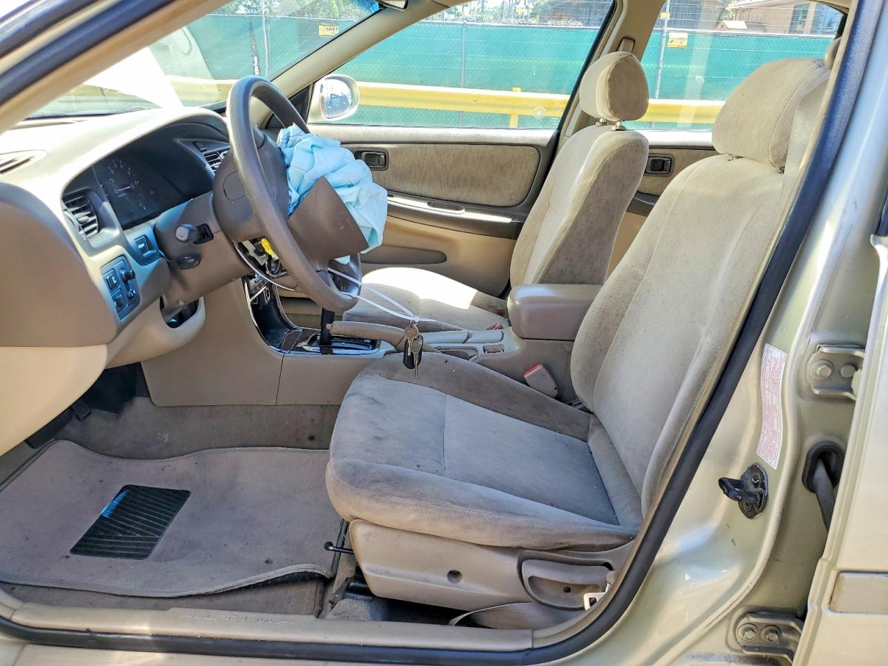1999 Nissan Altima Xe Beige vin: 1N4DL01D5XC192086