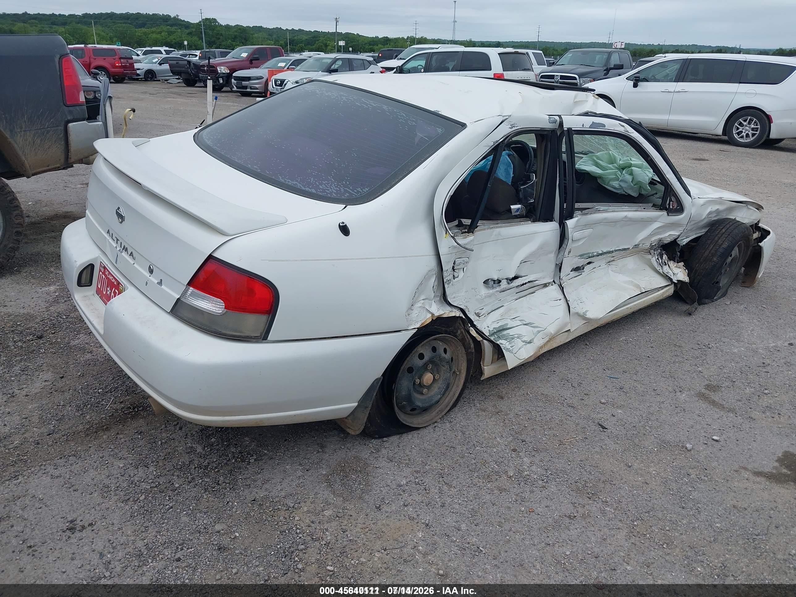 1999 Nissan Altima Gle/gxe/se/se-l/xe White vin: 1N4DL01D5XC246843