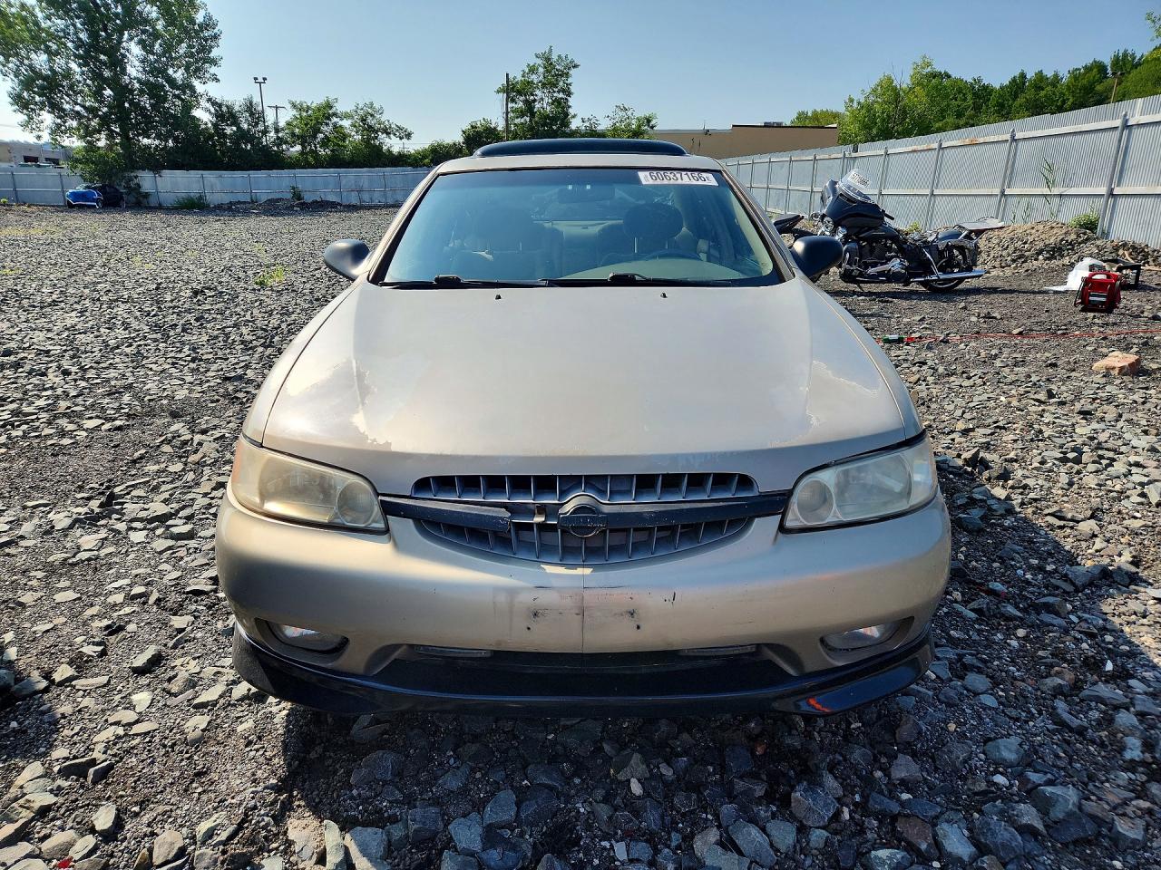 2000 Nissan Altima Tan vin: 1N4DL01D5YC218557