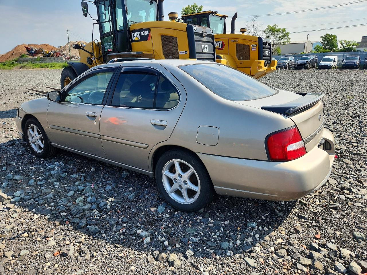 2000 Nissan Altima Tan vin: 1N4DL01D5YC218557