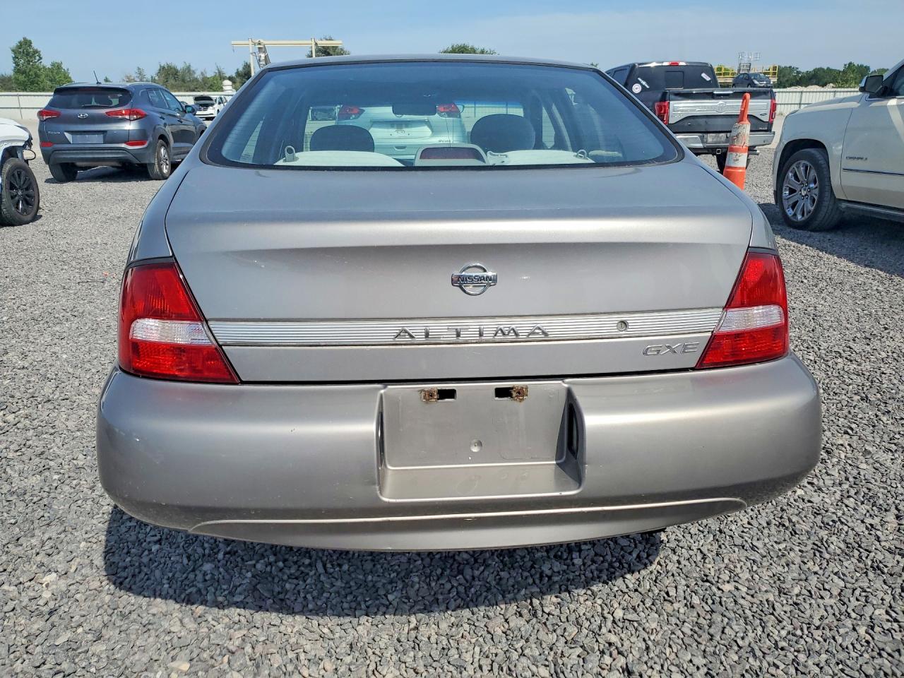 2001 Nissan Altima Xe Gray vin: 1N4DL01D61C142871