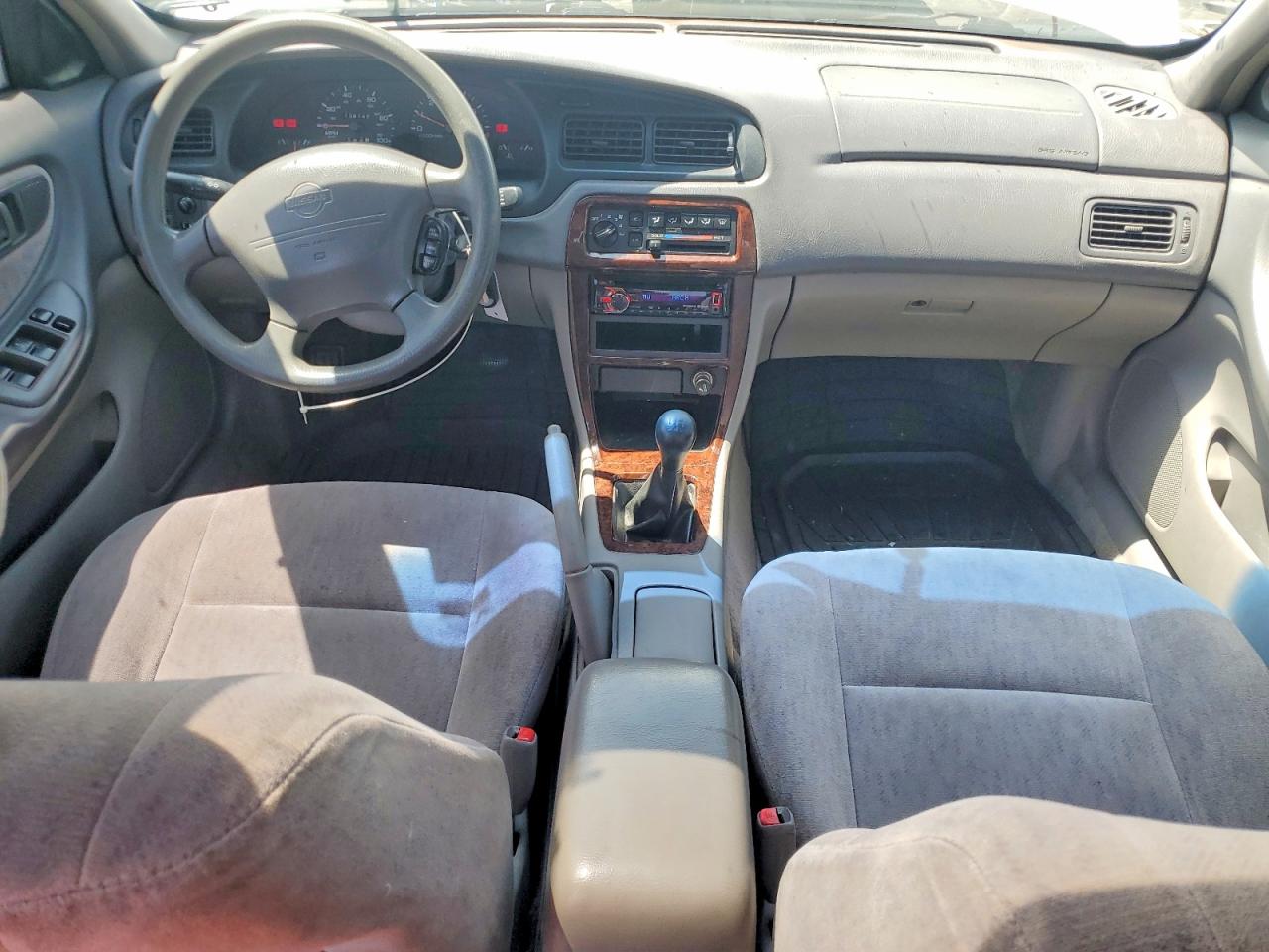 1998 Nissan Altima Xe White vin: 1N4DL01D6WC174520