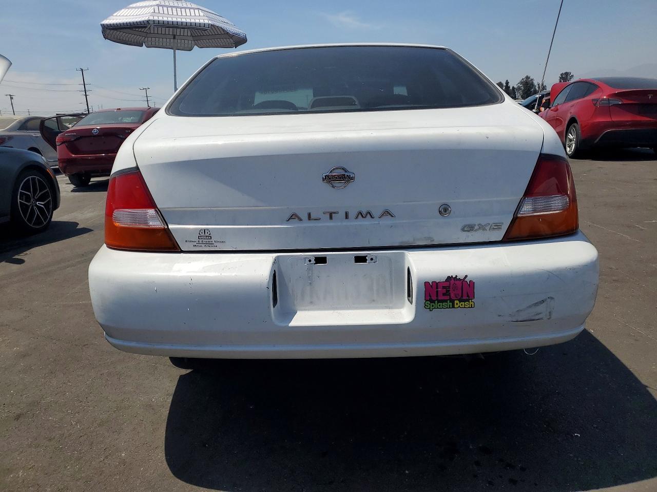 1998 Nissan Altima Xe White vin: 1N4DL01D6WC174520