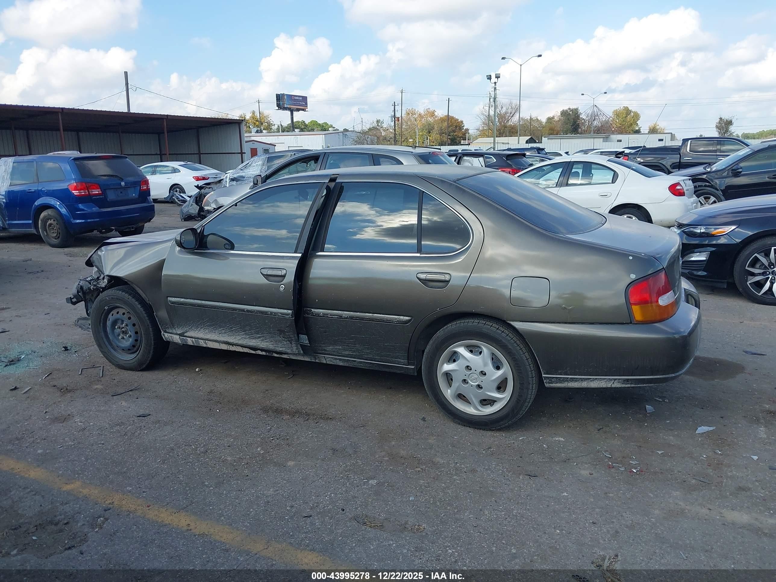 1999 Nissan Altima Gle/gxe/se/se-l/xe Gray vin: 1N4DL01D7XC163480