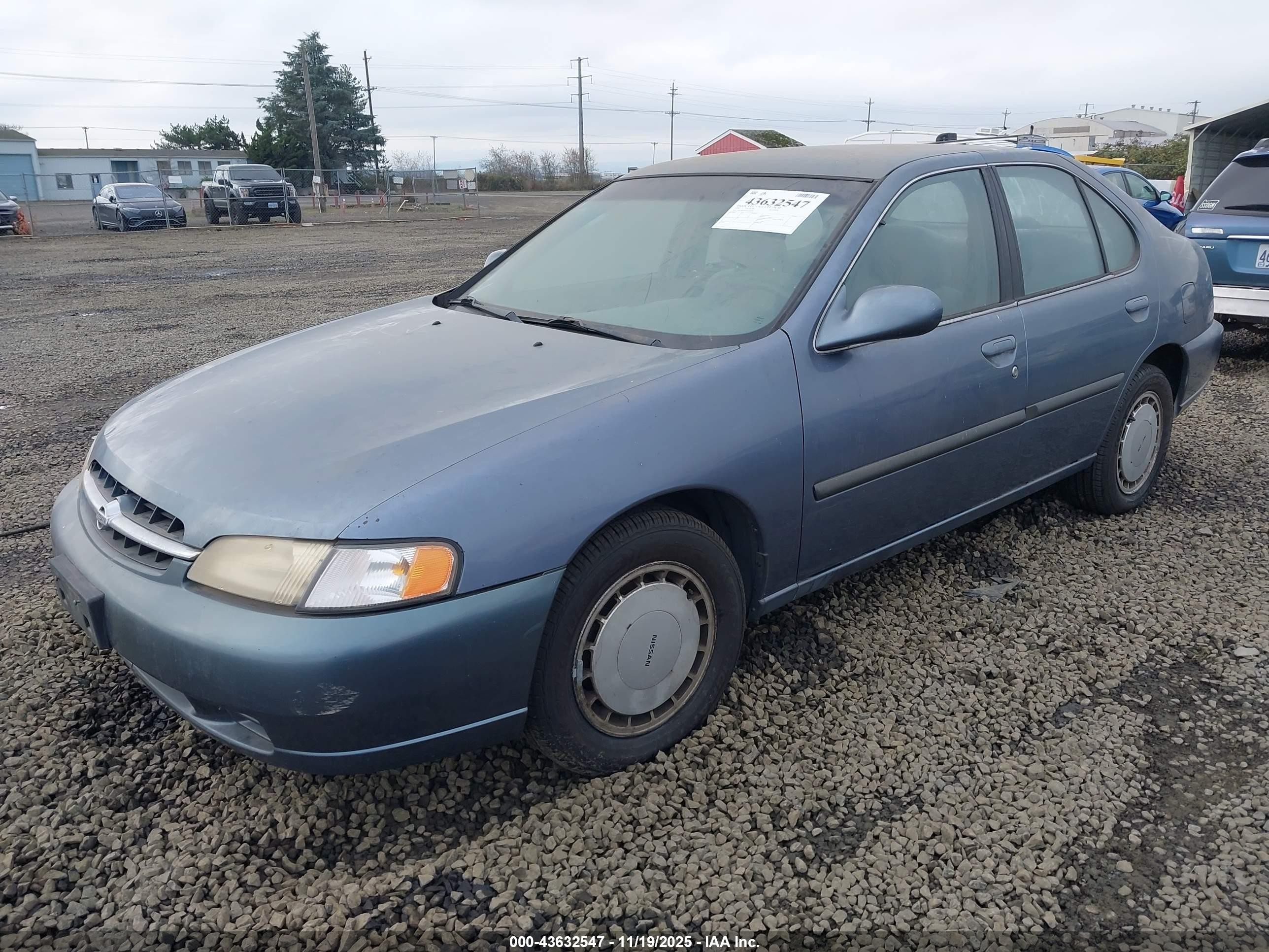1999 Nissan Altima Gle/gxe/se/se-l/xe Blue vin: 1N4DL01D7XC248190