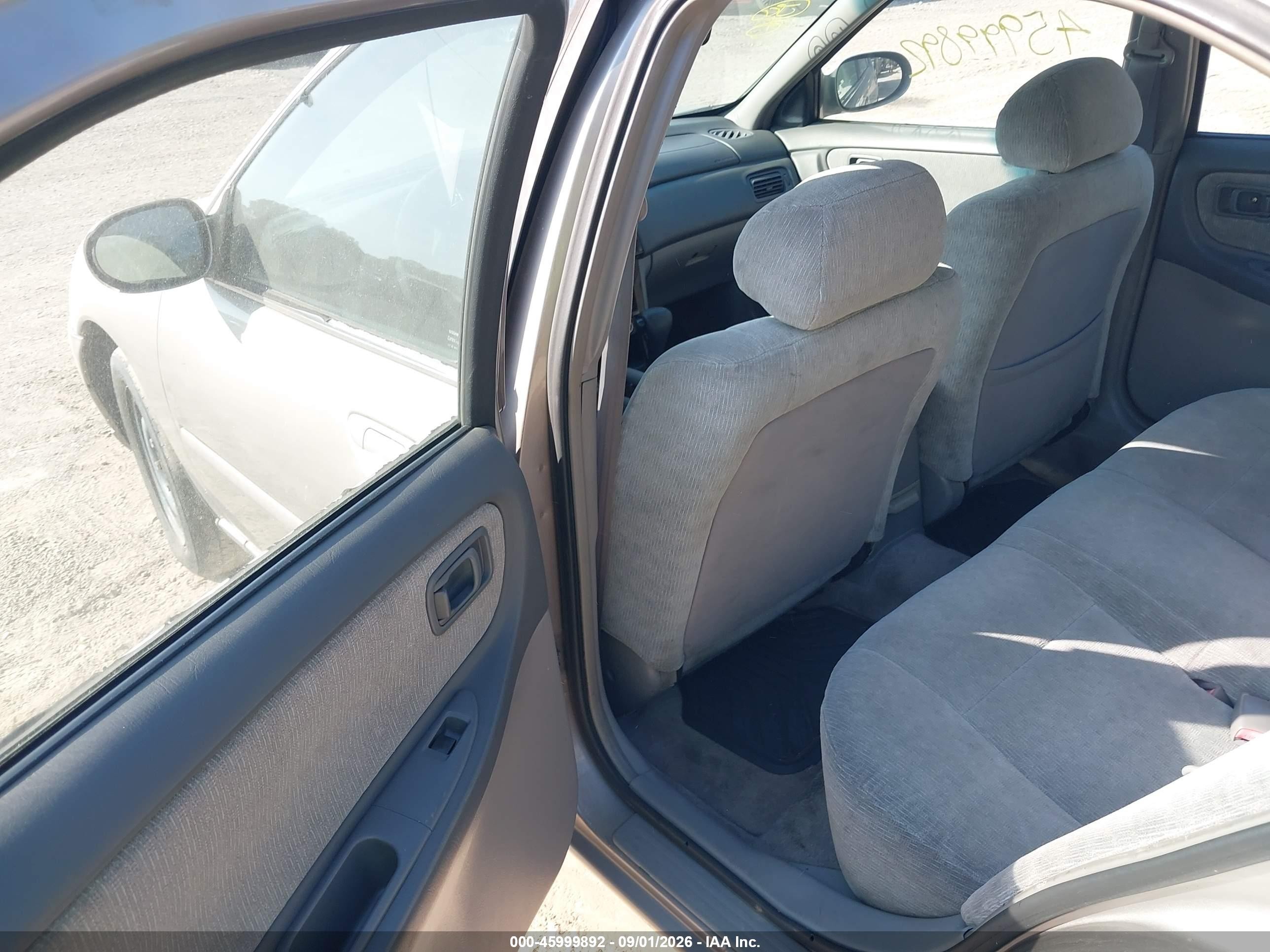 2000 Nissan Altima Gle/gxe/se/xe Серый vin: 1N4DL01D7YC230581