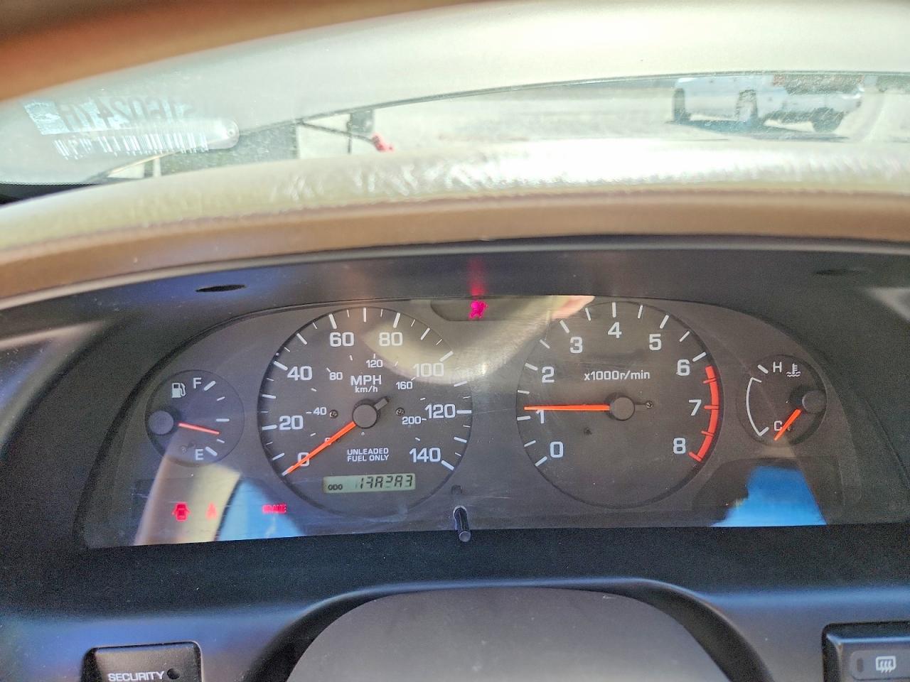 2001 Nissan Altima Xe Gold vin: 1N4DL01D81C121293