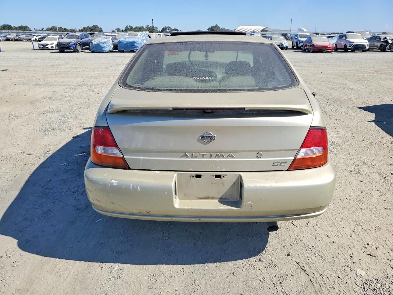 1999 Nissan Altima Xe Beige vin: 1N4DL01D8XC110237