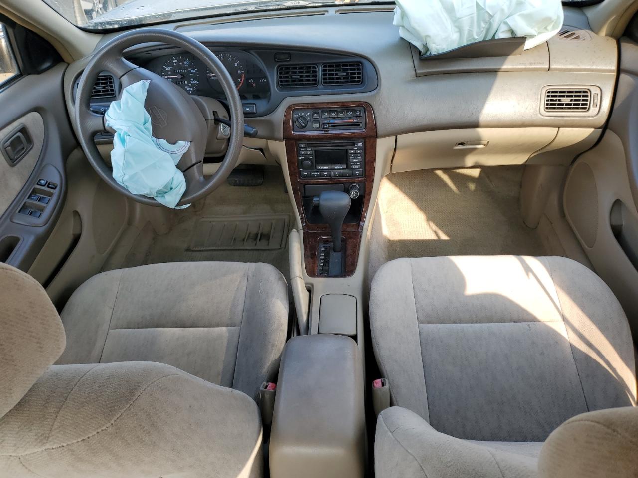 1999 Nissan Altima Xe Gold vin: 1N4DL01D8XC265239