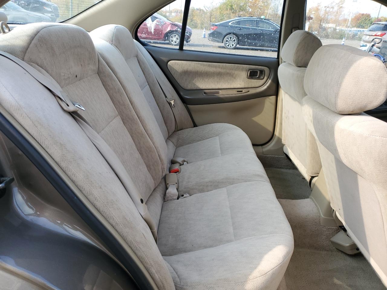 1999 Nissan Altima Xe Gold vin: 1N4DL01D8XC265239