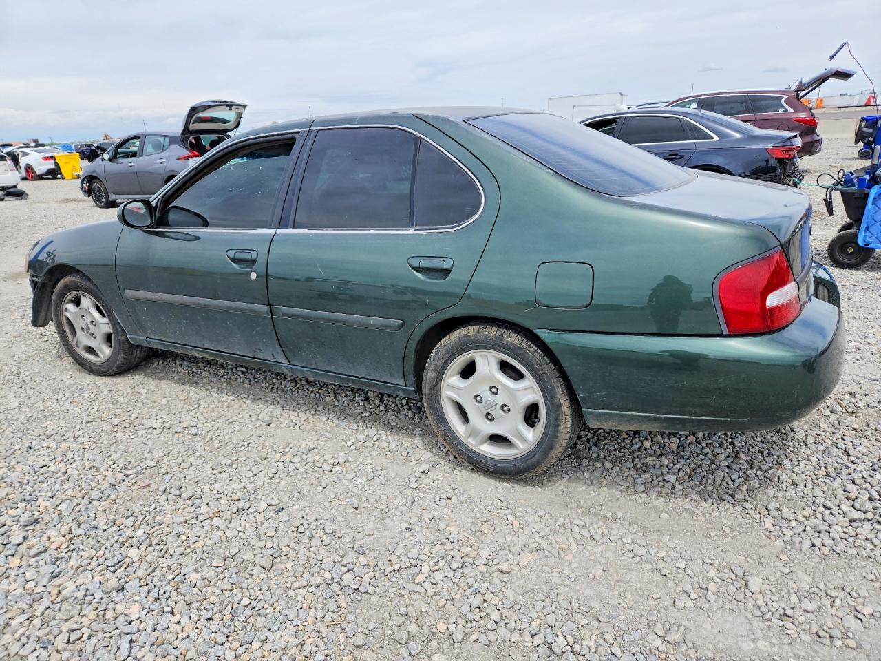 2000 Nissan Altima Xe Green vin: 1N4DL01D8YC181214