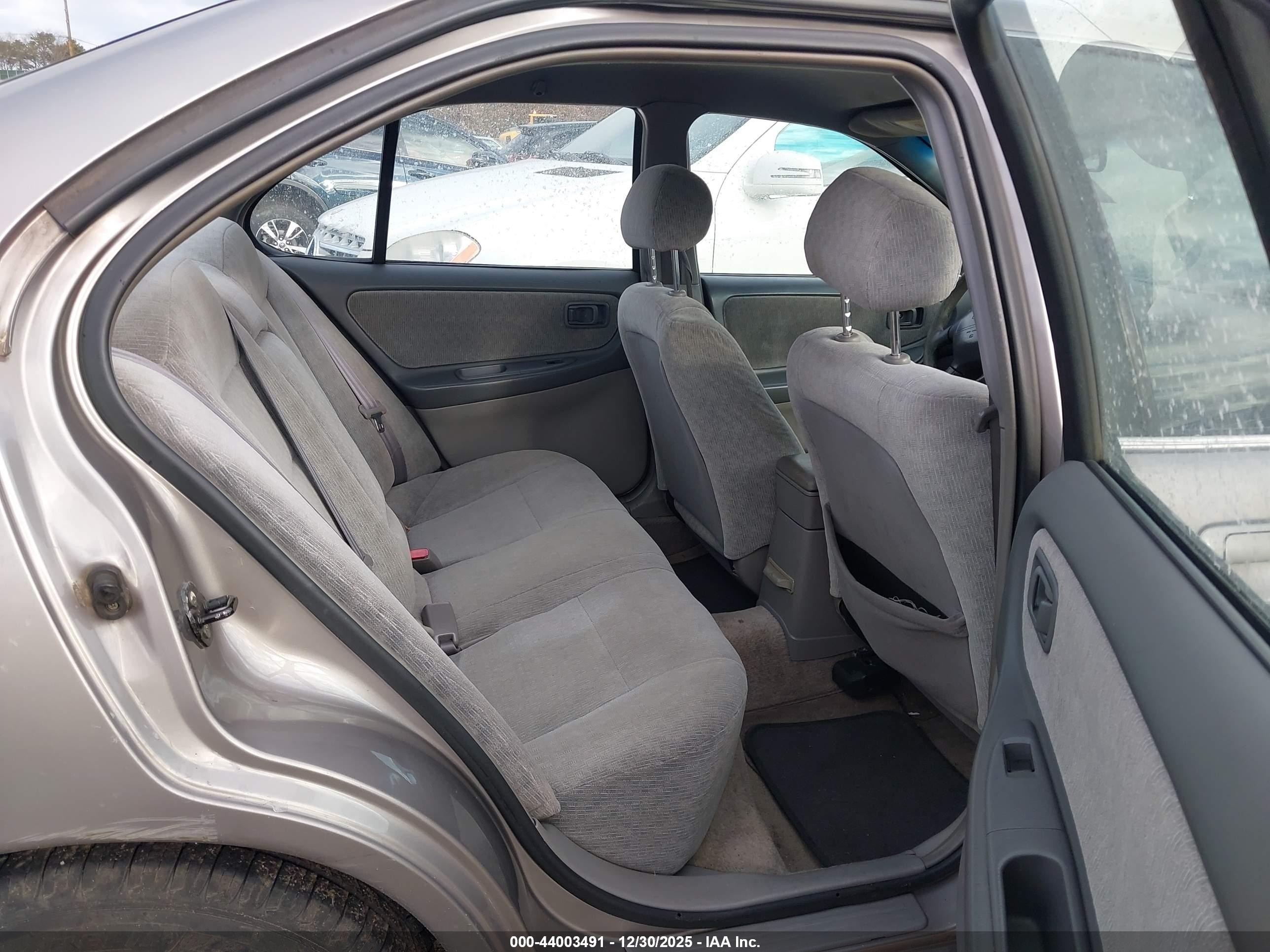 2001 Nissan Altima Gxe Beige vin: 1N4DL01D91C103045