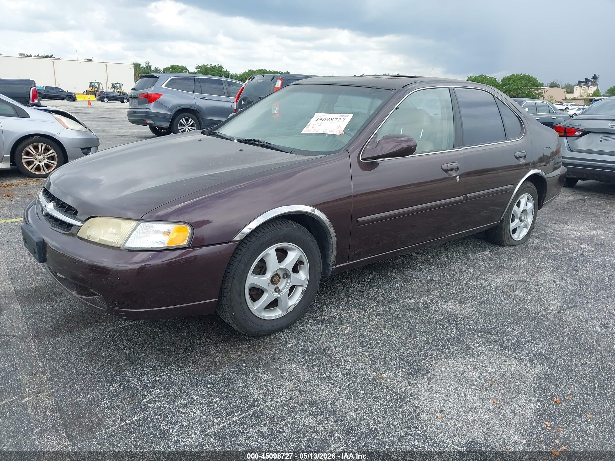 1998 Nissan Altima Gle/gxe/se/xe Burgundy vin: 1N4DL01D9WC262638