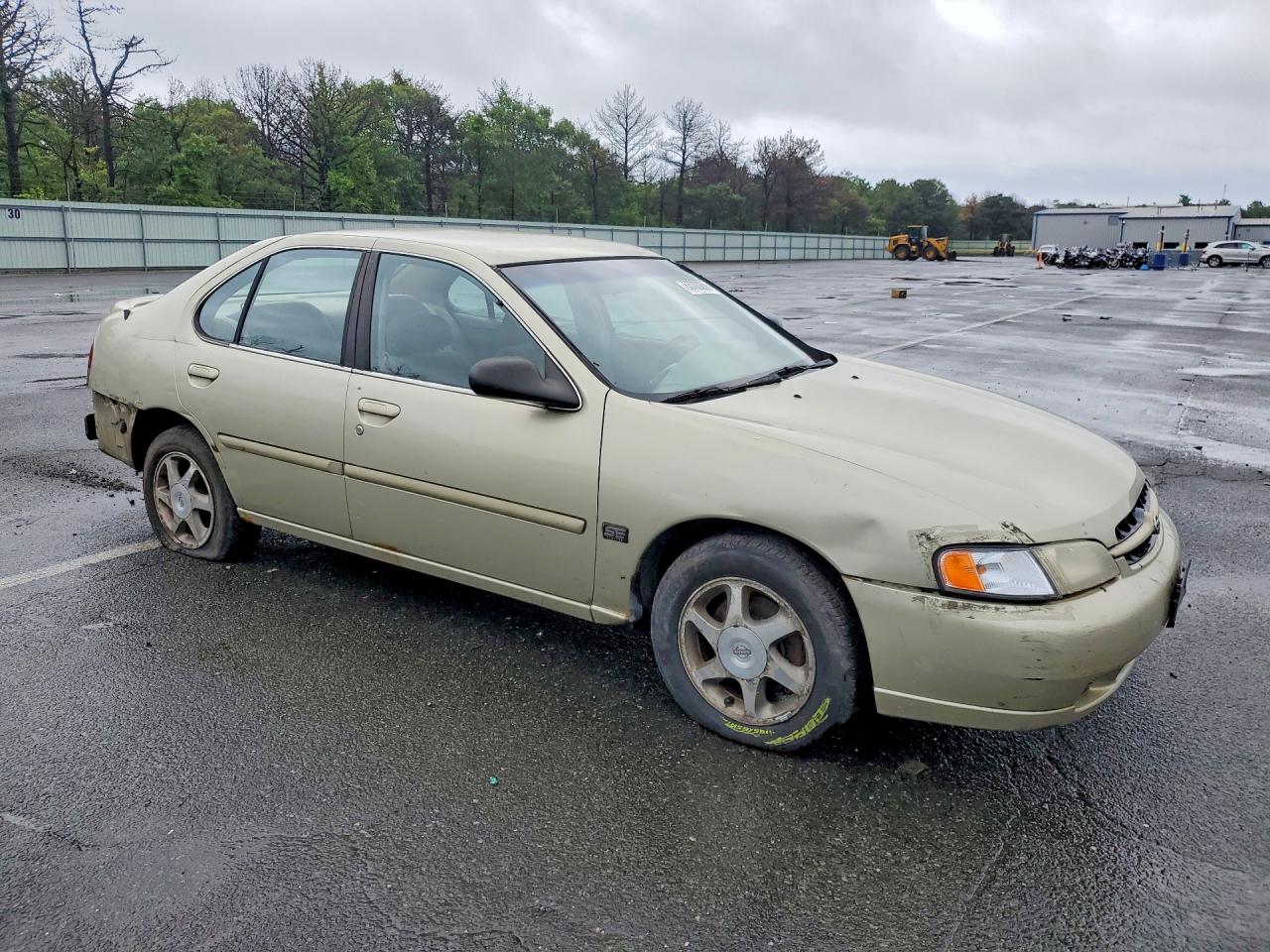 1999 Nissan Altima Xe Gold vin: 1N4DL01D9XC257988