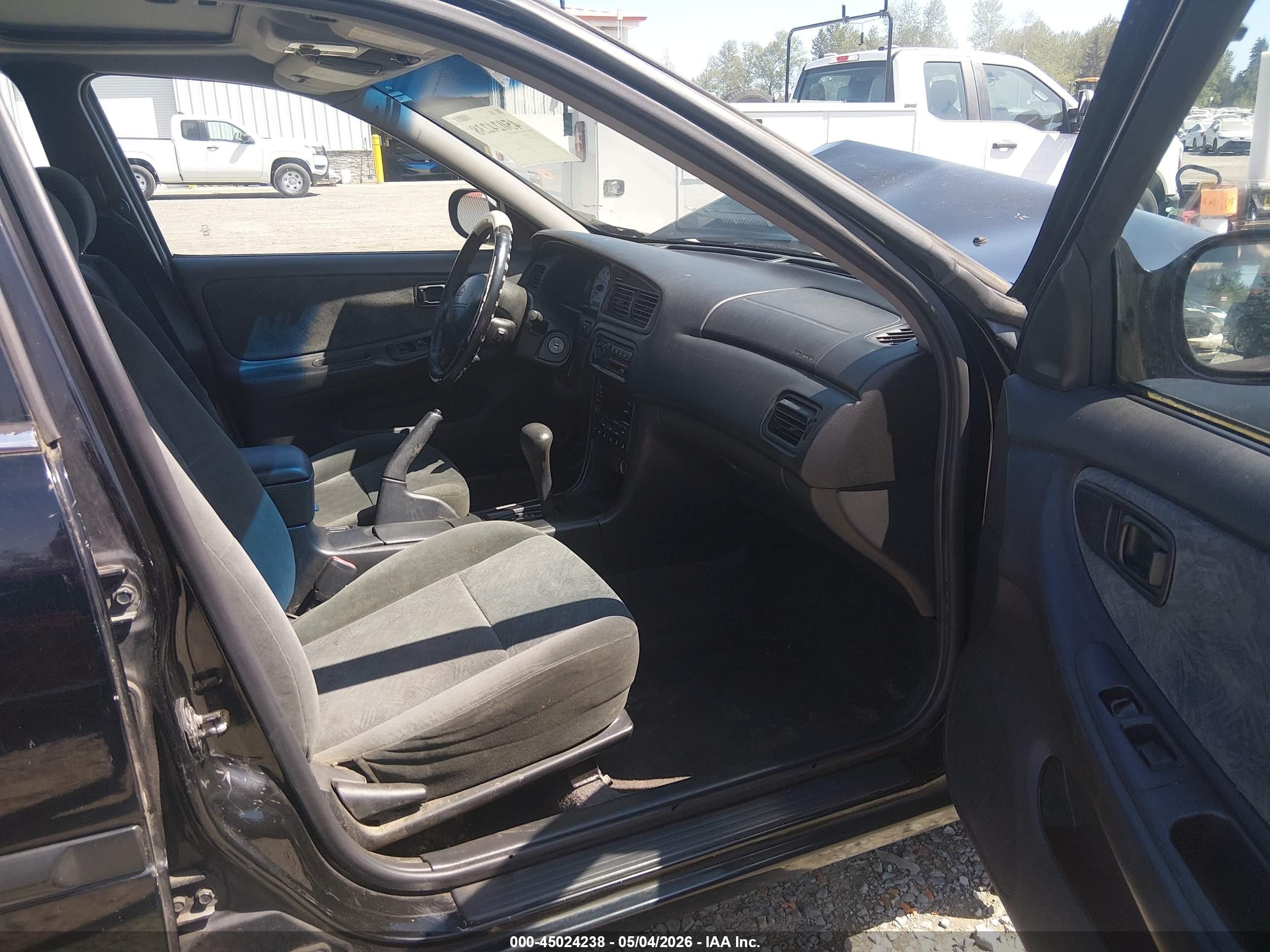 2000 Nissan Altima Gle/gxe/se/xe Black vin: 1N4DL01D9YC154328