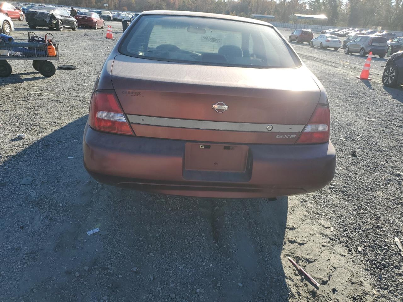 2000 Nissan Altima Xe Maroon vin: 1N4DL01D9YC217671