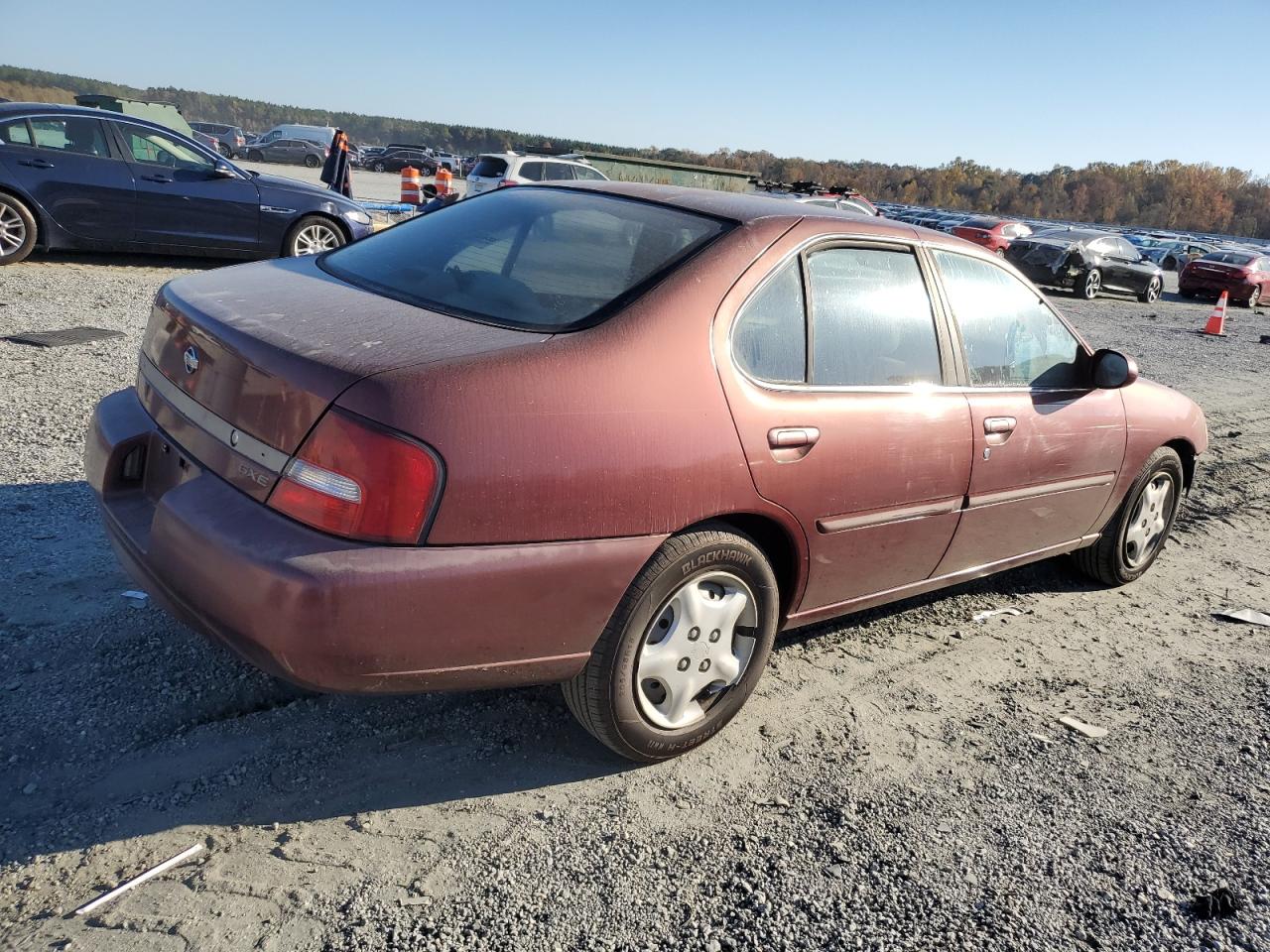 2000 Nissan Altima Xe Maroon vin: 1N4DL01D9YC217671