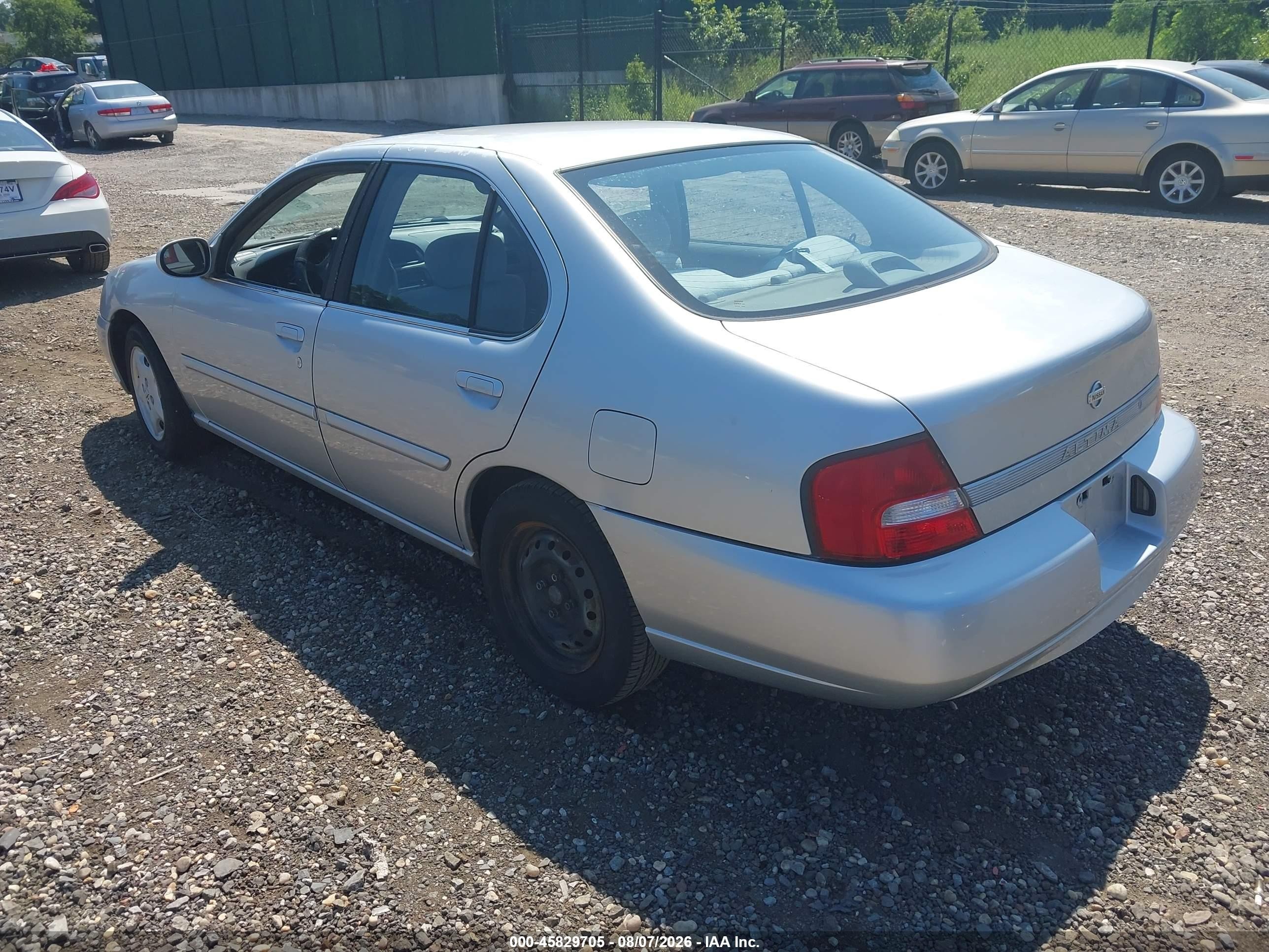 2000 Nissan Altima Xe/gxe/se/gle Silver vin: 1N4DL01DOYC174841