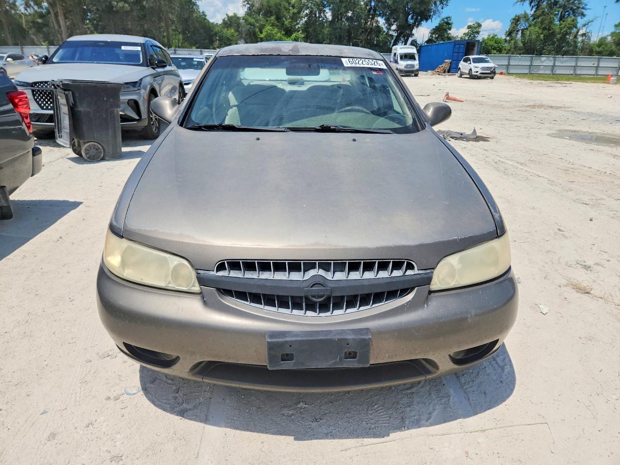 2001 Nissan Altima Xe Tan vin: 1N4DL01DX1C131467