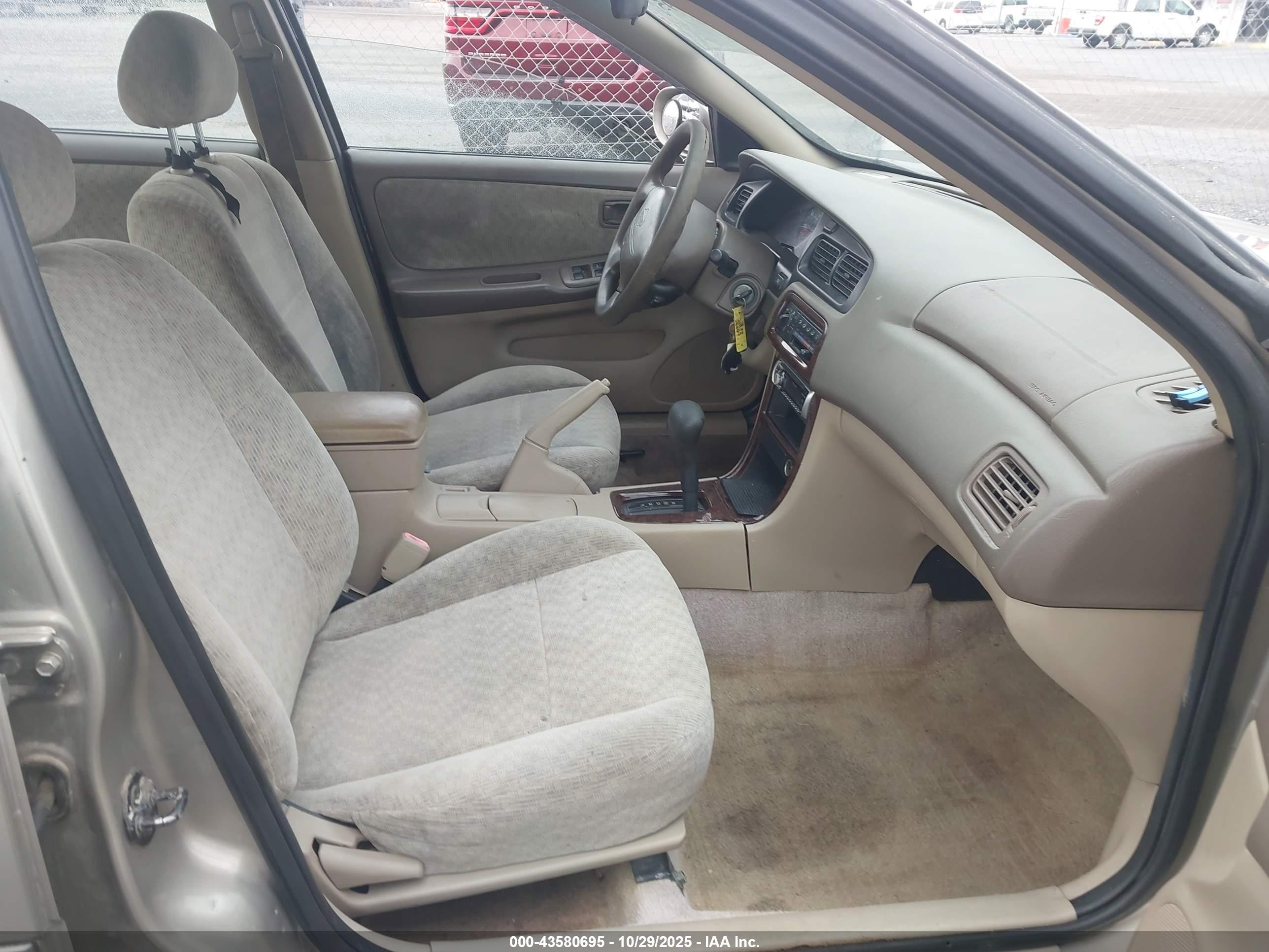 2001 Nissan Altima Gxe Beige vin: 1N4DL01DX1C137446