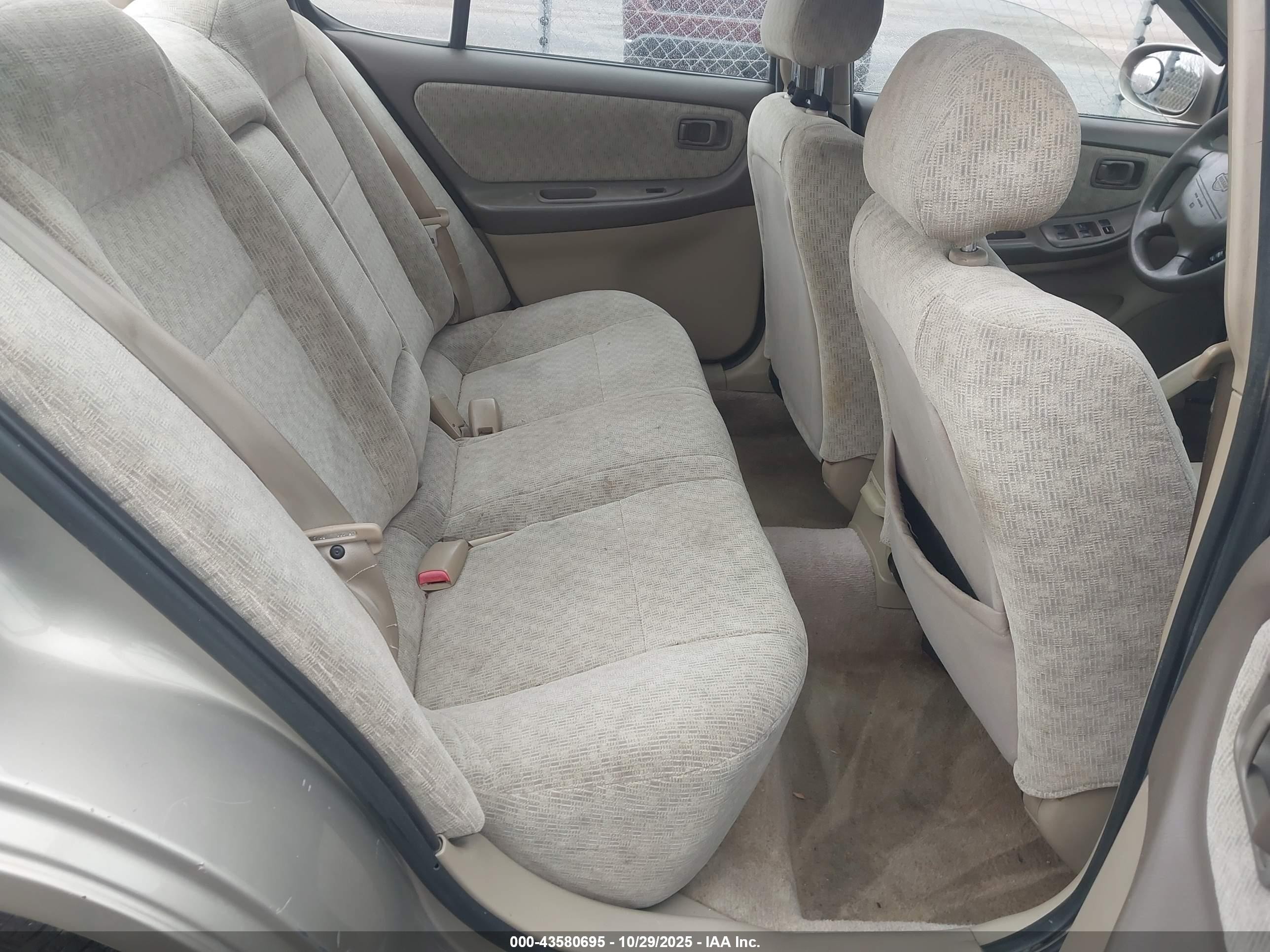 2001 Nissan Altima Gxe Beige vin: 1N4DL01DX1C137446