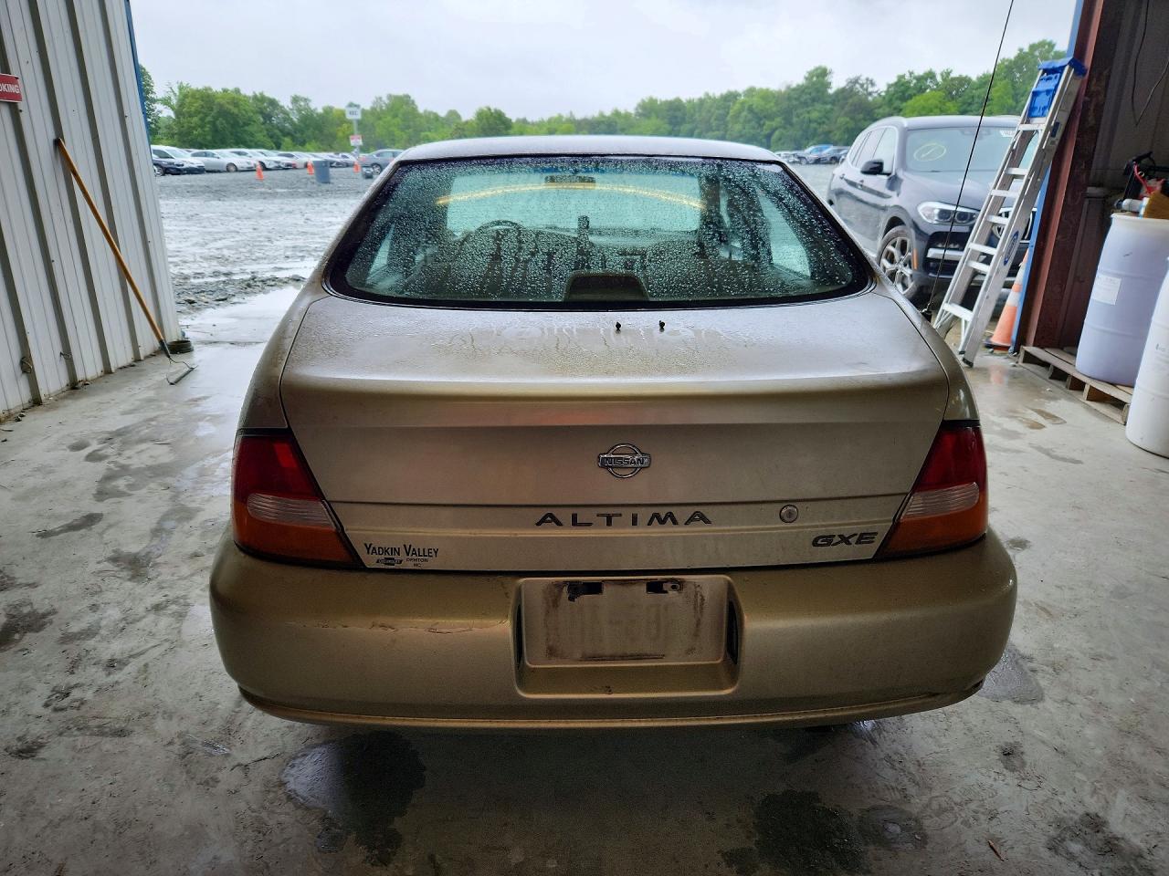 1998 Nissan Altima Xe Золотой vin: 1N4DL01DXWC260896