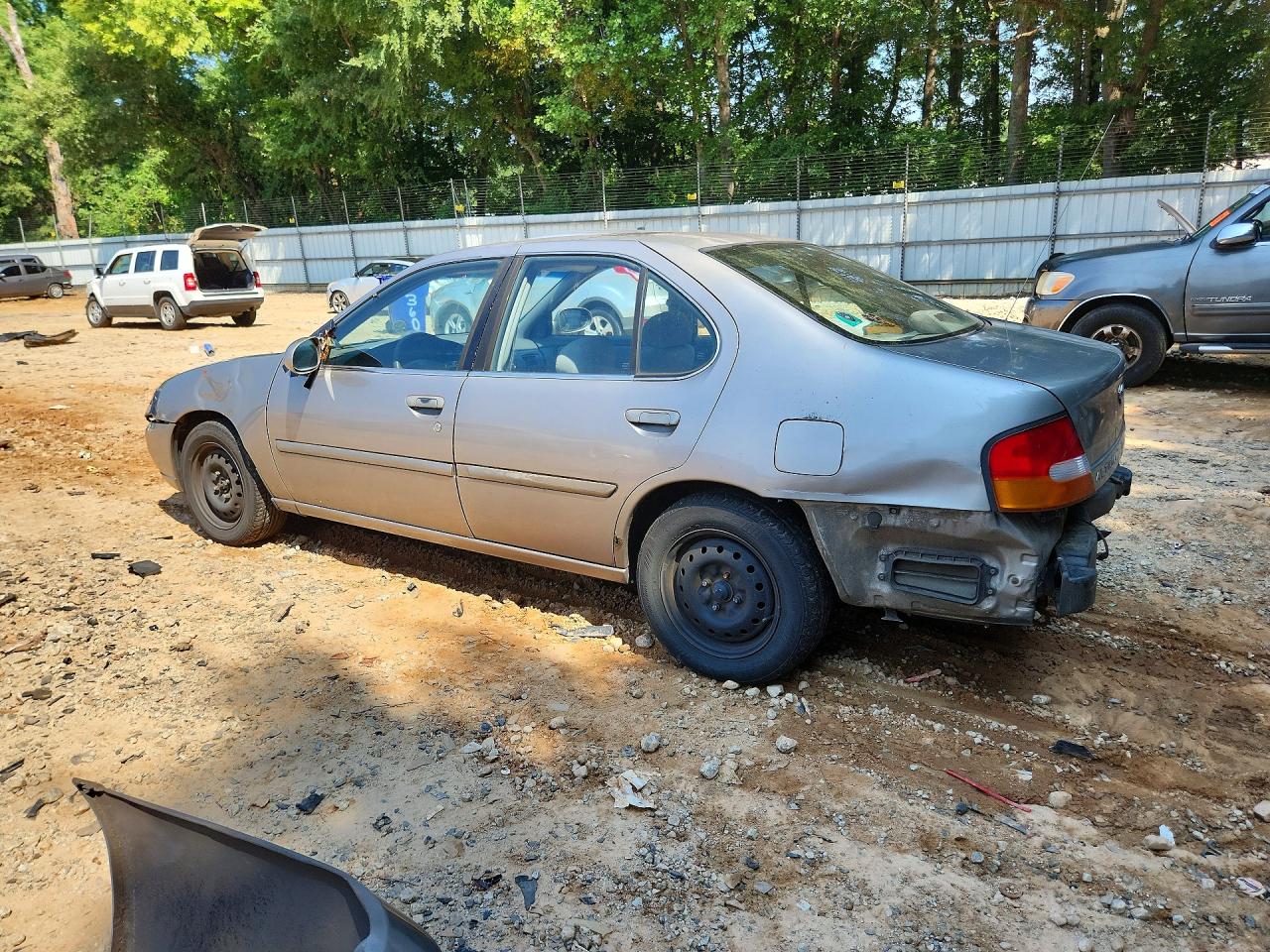 1999 Nissan Altima Xe Gray vin: 1N4DL01DXXC268983