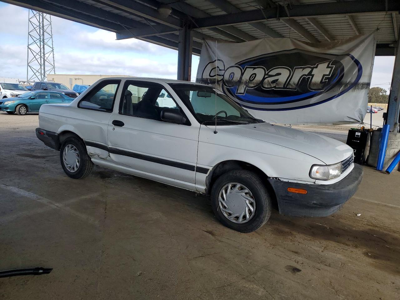 1992 Nissan Sentra E White vin: 1N4EB32A0NC742076