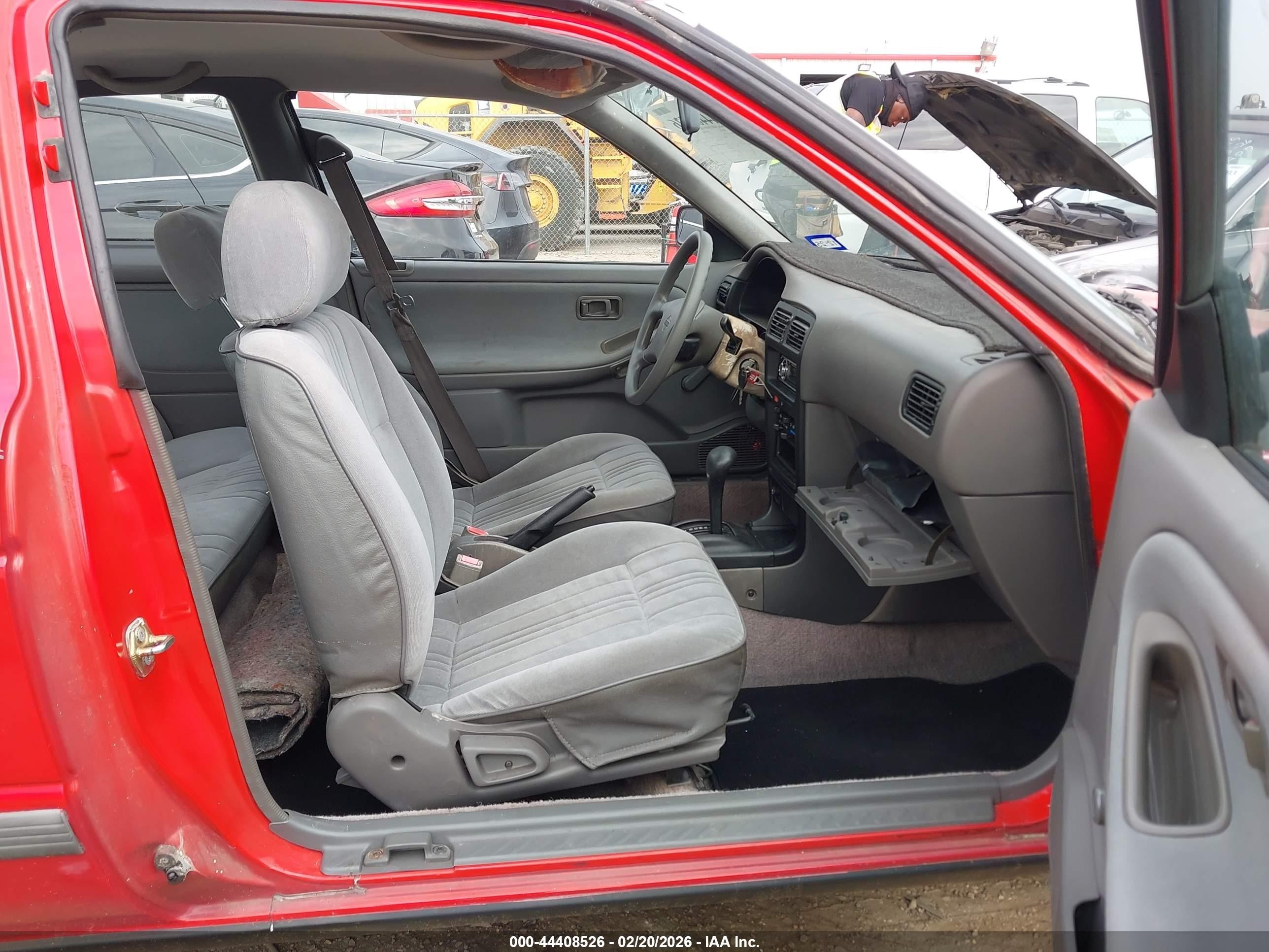 1993 Nissan Sentra E/xe/se Red vin: 1N4EB32A0PC711459